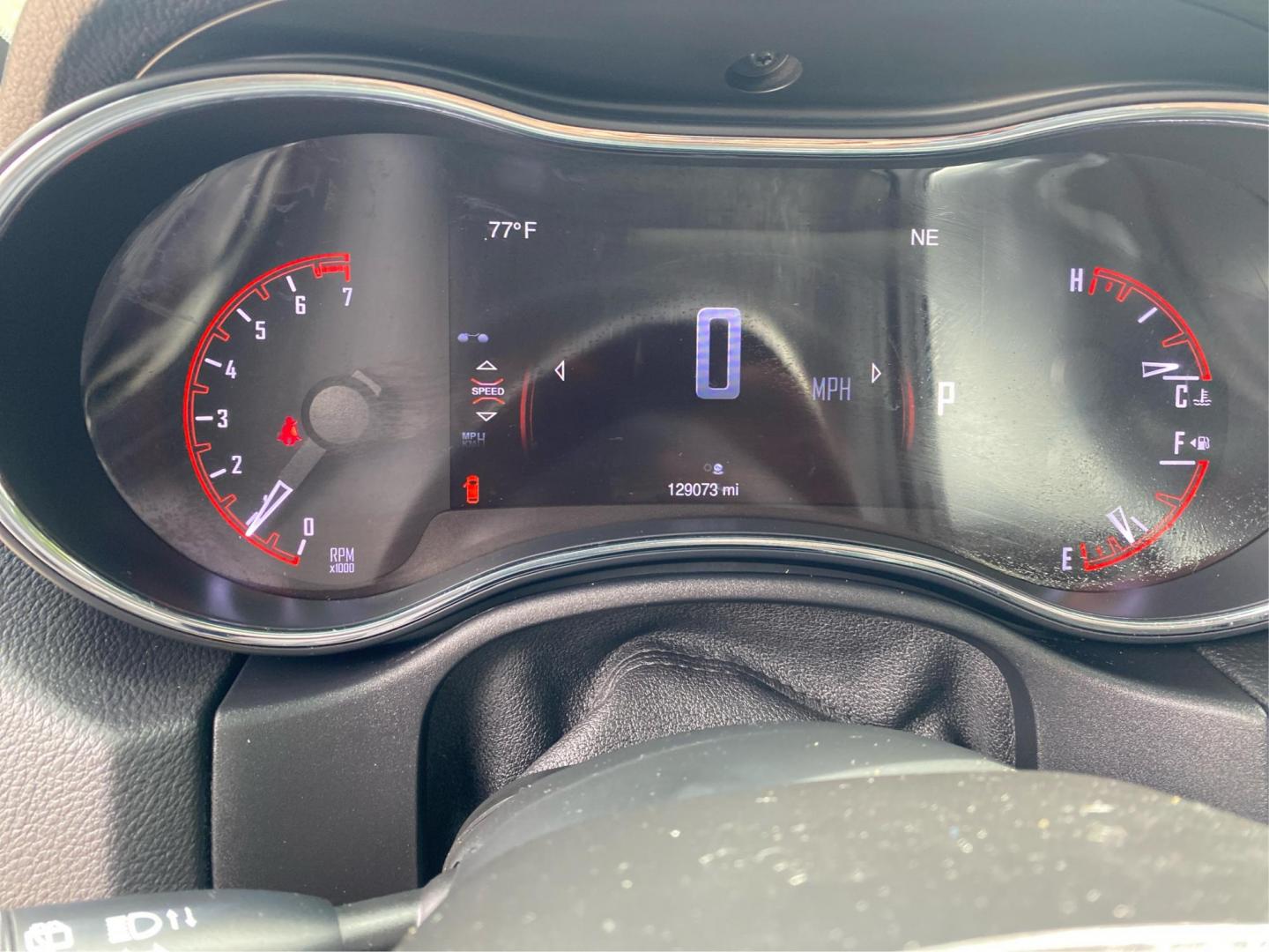 2015 WHITE DODGE DURANGO SXT (1C4RDJAG3FC) with an 3.6L engine, Automatic transmission, located at 908 SE 14th Street, Des Moines, IA, 50317, (515) 281-0330, 41.580303, -93.597046- Photo#15