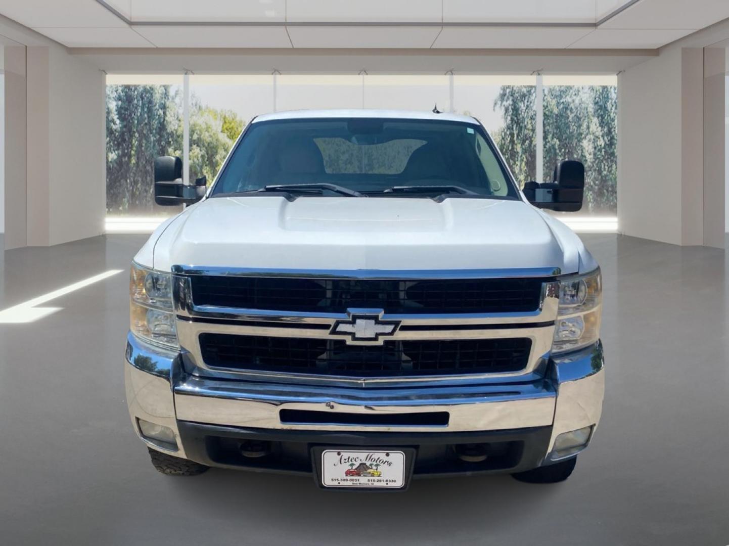 2008 WHITE CHEVROLET SILVERADO 2500 HEAVY DUTY (1GCHK29K18E) with an 6.0L engine, Automatic transmission, located at 908 SE 14th Street, Des Moines, IA, 50317, (515) 281-0330, 41.580303, -93.597046- Photo#6