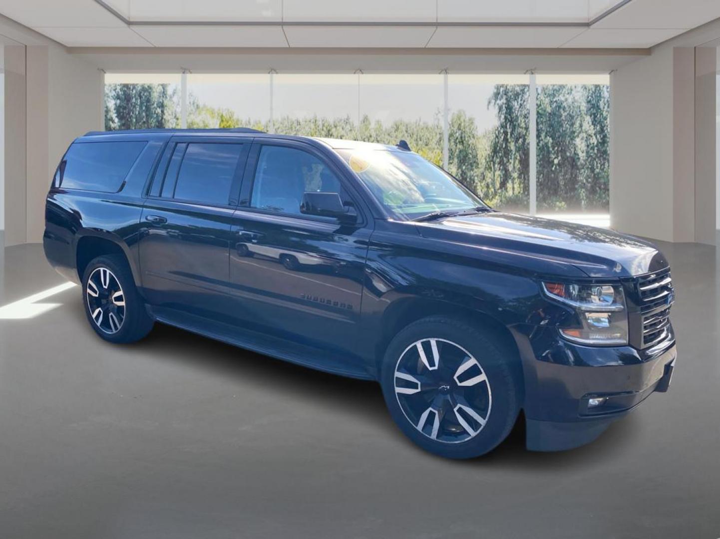 2020 BLACK CHEVROLET SUBURBAN 1500 PREMIER (1GNSKJKC6LR) with an 5.3L engine, Automatic transmission, located at 908 SE 14th Street, Des Moines, IA, 50317, (515) 281-0330, 41.580303, -93.597046- Photo#0