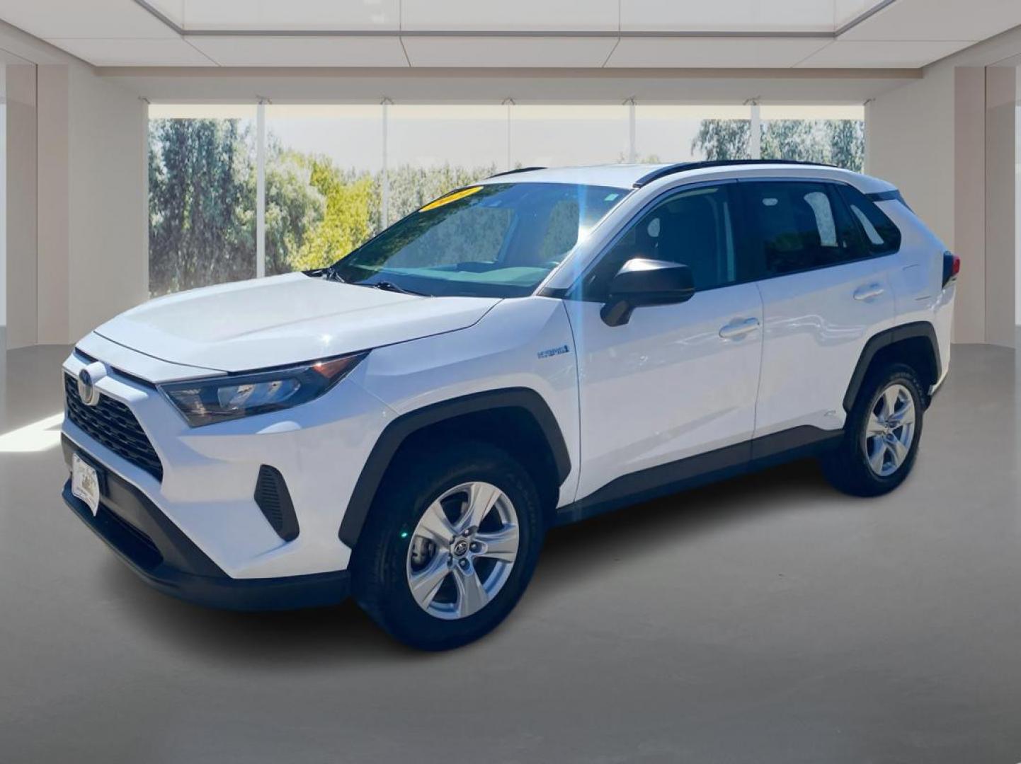 2021 WHITE TOYOTA RAV4 LE (4T3LWRFV4MU) with an 2.5L engine, Automatic transmission, located at 908 SE 14th Street, Des Moines, IA, 50317, (515) 281-0330, 41.580303, -93.597046- Photo#7