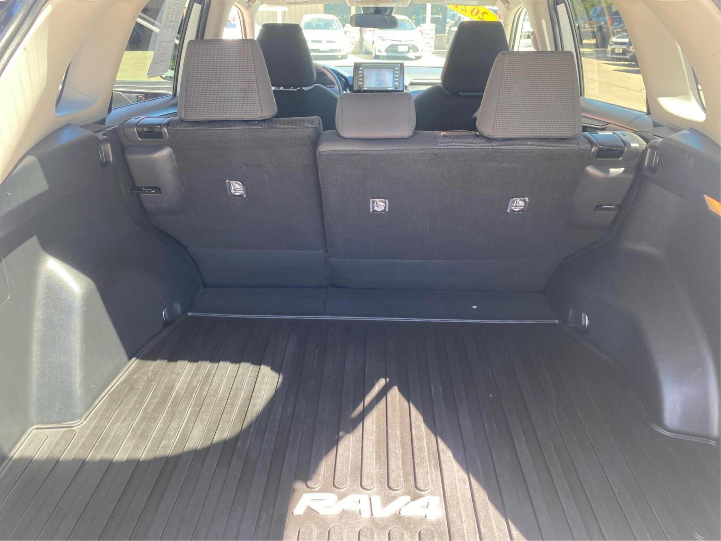 2021 WHITE TOYOTA RAV4 LE (4T3LWRFV4MU) with an 2.5L engine, Automatic transmission, located at 908 SE 14th Street, Des Moines, IA, 50317, (515) 281-0330, 41.580303, -93.597046- Photo#12