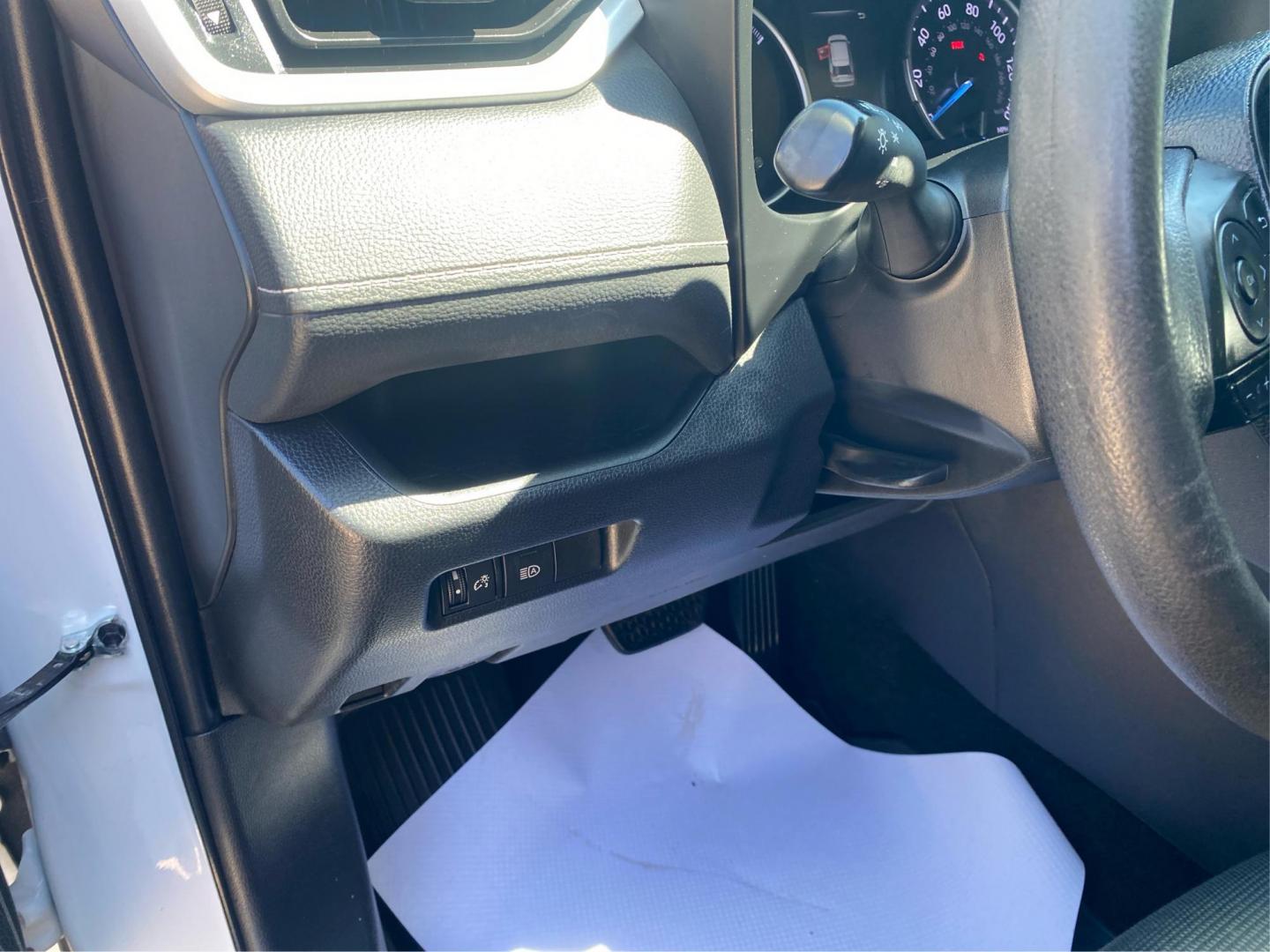 2021 WHITE TOYOTA RAV4 LE (4T3LWRFV4MU) with an 2.5L engine, Automatic transmission, located at 908 SE 14th Street, Des Moines, IA, 50317, (515) 281-0330, 41.580303, -93.597046- Photo#17