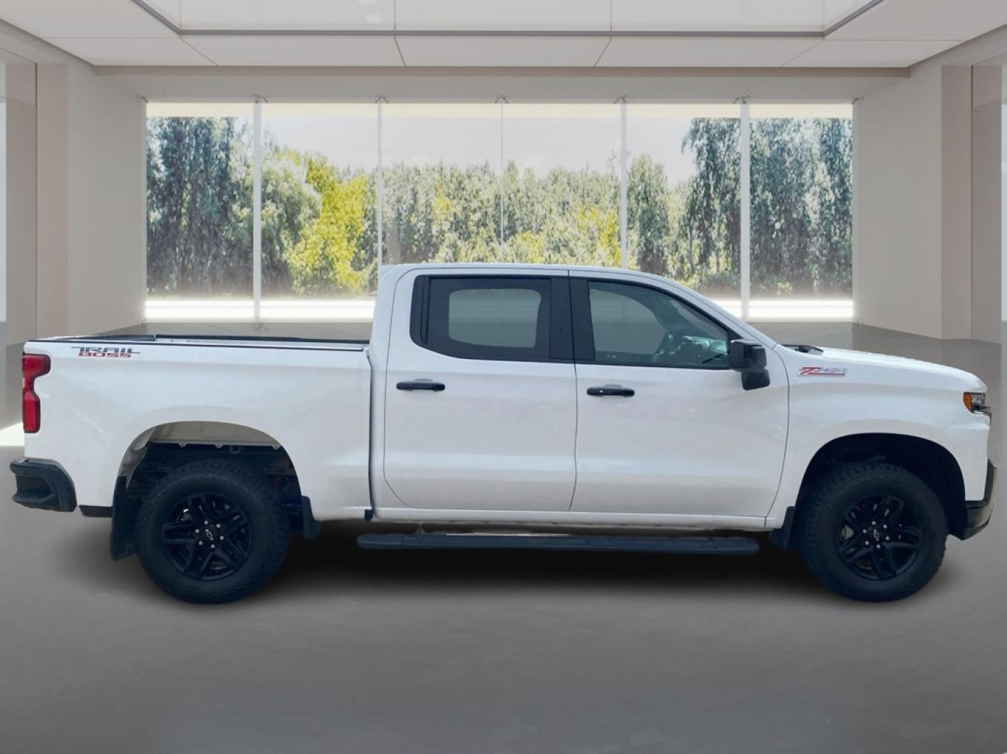 2022 WHITE CHEVROLET SILVERADO LTD 1 LT TRAIL BOSS (3GCUYFETXNG) with an 3.0L engine, Automatic transmission, located at 908 SE 14th Street, Des Moines, IA, 50317, (515) 281-0330, 41.580303, -93.597046- Photo#1