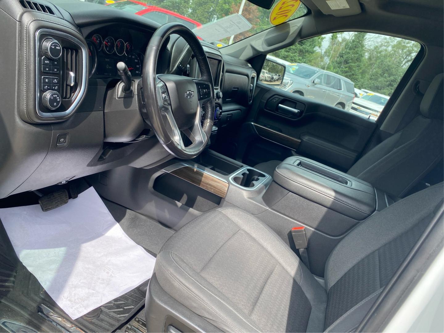 2022 WHITE CHEVROLET SILVERADO LTD 1 LT TRAIL BOSS (3GCUYFETXNG) with an 3.0L engine, Automatic transmission, located at 908 SE 14th Street, Des Moines, IA, 50317, (515) 281-0330, 41.580303, -93.597046- Photo#8