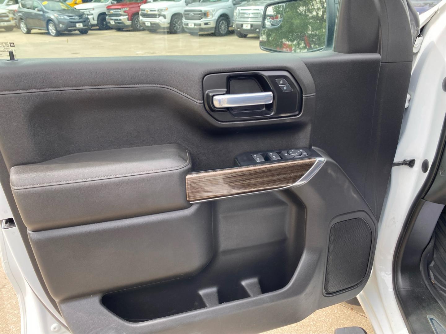 2022 WHITE CHEVROLET SILVERADO LTD 1 LT TRAIL BOSS (3GCUYFETXNG) with an 3.0L engine, Automatic transmission, located at 908 SE 14th Street, Des Moines, IA, 50317, (515) 281-0330, 41.580303, -93.597046- Photo#18