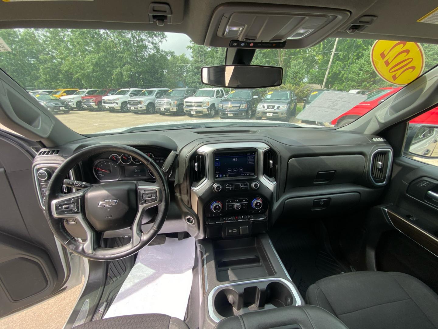 2022 WHITE CHEVROLET SILVERADO LTD 1 LT TRAIL BOSS (3GCUYFETXNG) with an 3.0L engine, Automatic transmission, located at 908 SE 14th Street, Des Moines, IA, 50317, (515) 281-0330, 41.580303, -93.597046- Photo#20