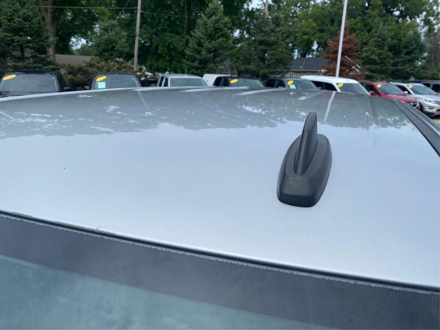 2017 SILVER CHEVROLET SILVERADO 1500 LT (3GCUKREC9HG) with an 5.3L engine, Automatic transmission, located at 908 SE 14th Street, Des Moines, IA, 50317, (515) 281-0330, 41.580303, -93.597046- Photo#11