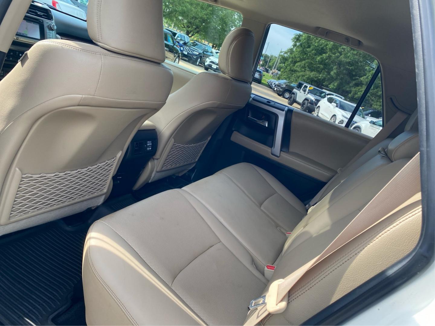 2016 WHITE TOYOTA 4RUNNER LIMITED (JTEBU5JR6G5) with an 4.0L engine, Automatic transmission, located at 908 SE 14th Street, Des Moines, IA, 50317, (515) 281-0330, 41.580303, -93.597046- Photo#9