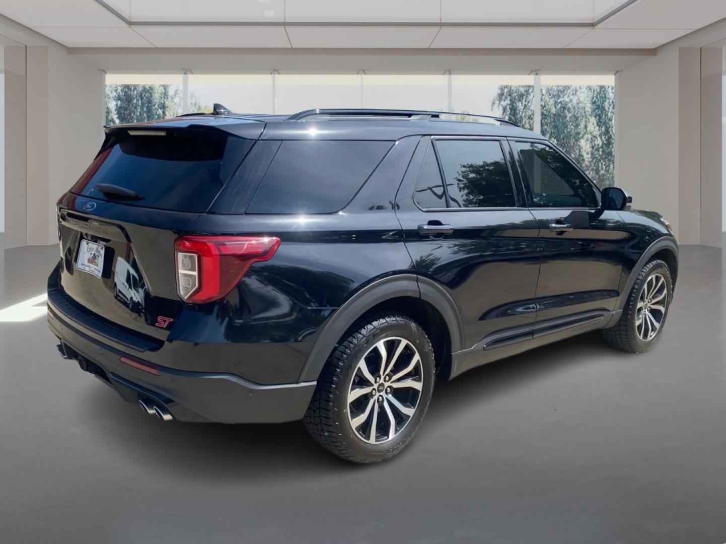2020 BLACK FORD EXPLORER ST (1FM5K8GC2LG) with an 3.0L engine, Automatic transmission, located at 908 SE 14th Street, Des Moines, IA, 50317, (515) 281-0330, 41.580303, -93.597046- Photo#2