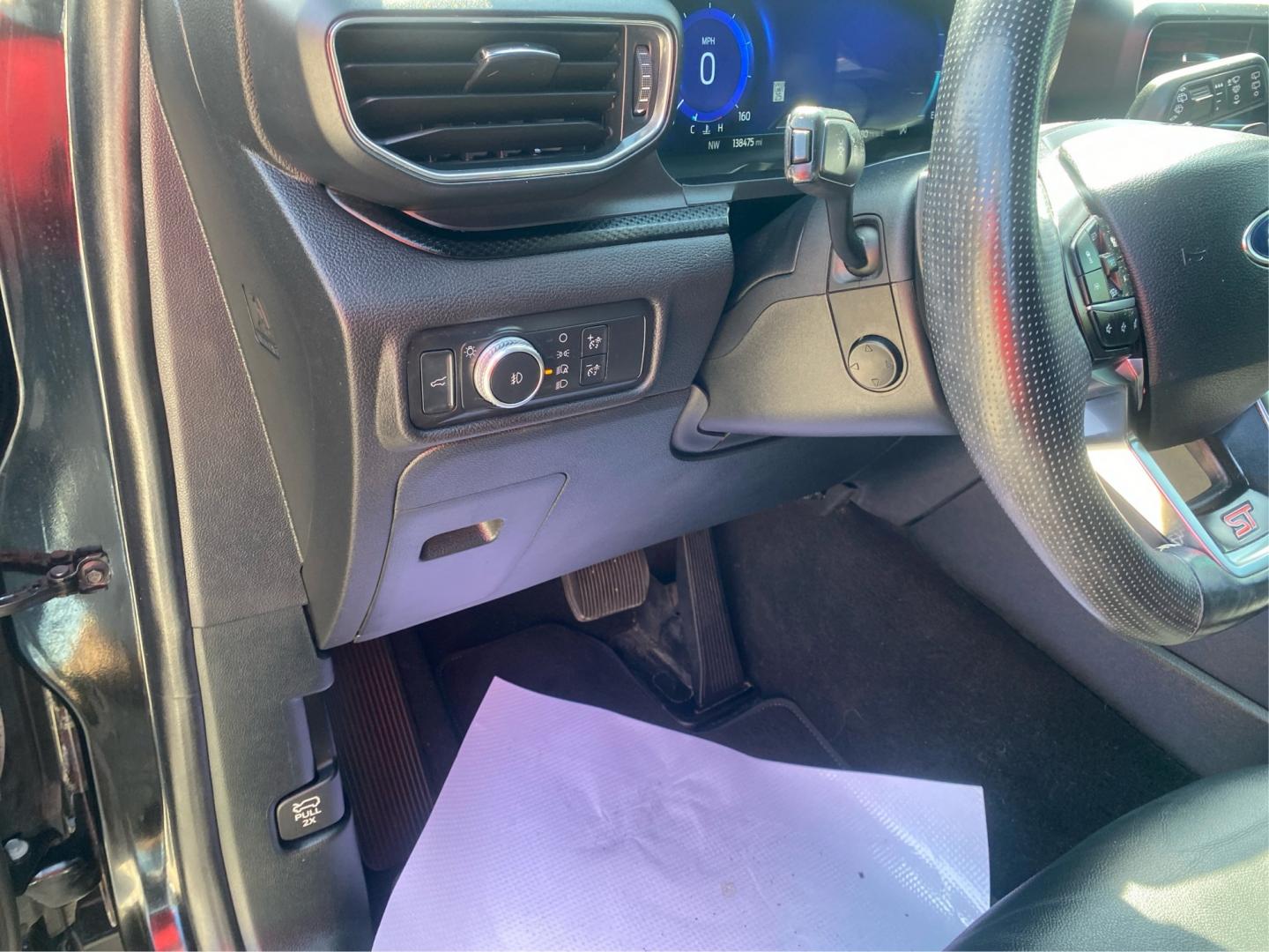 2020 BLACK FORD EXPLORER ST (1FM5K8GC2LG) with an 3.0L engine, Automatic transmission, located at 908 SE 14th Street, Des Moines, IA, 50317, (515) 281-0330, 41.580303, -93.597046- Photo#17