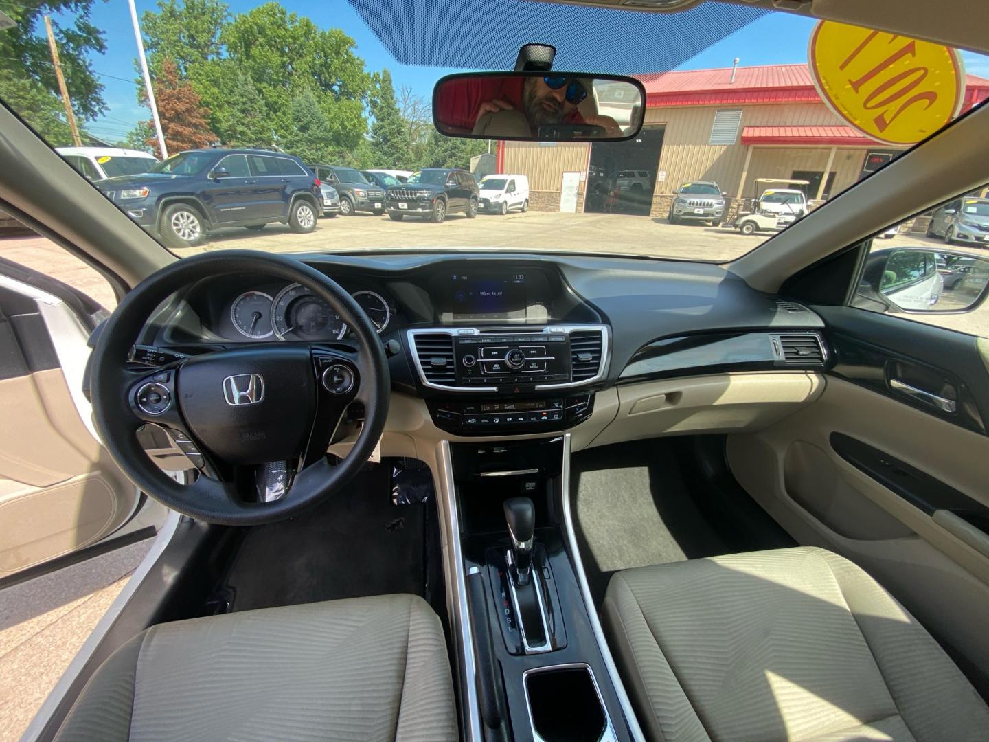 2017 WHITE HONDA ACCORD LX (1HGCR2F31HA) with an 2.4L engine, Continuously Variable transmission, located at 908 SE 14th Street, Des Moines, IA, 50317, (515) 281-0330, 41.580303, -93.597046- Photo#20