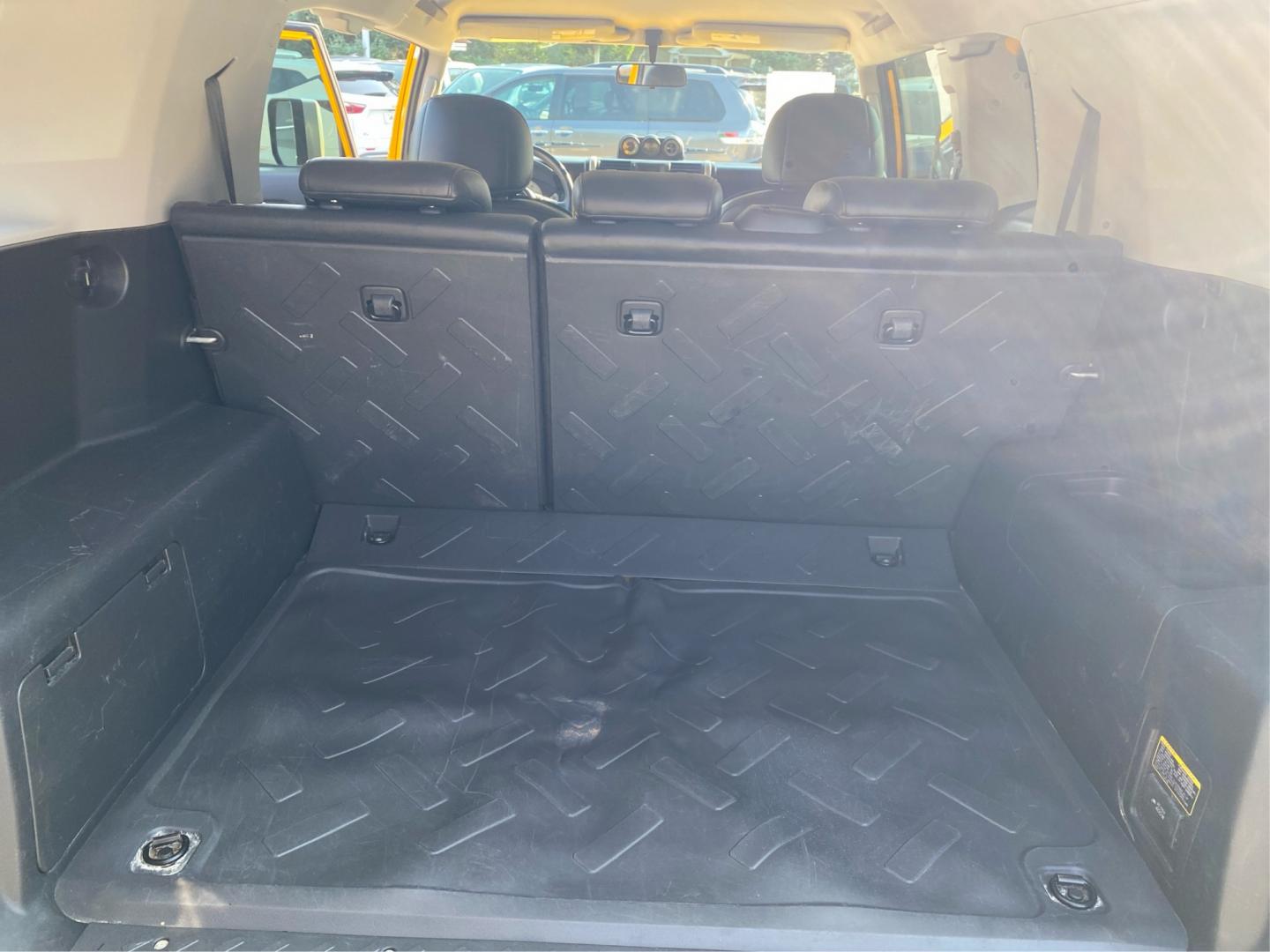 2007 YELLOW TOYOTA FJ CRUISER (JTEBU11F070) with an 4.0L engine, Automatic transmission, located at 908 SE 14th Street, Des Moines, IA, 50317, (515) 281-0330, 41.580303, -93.597046- Photo#12