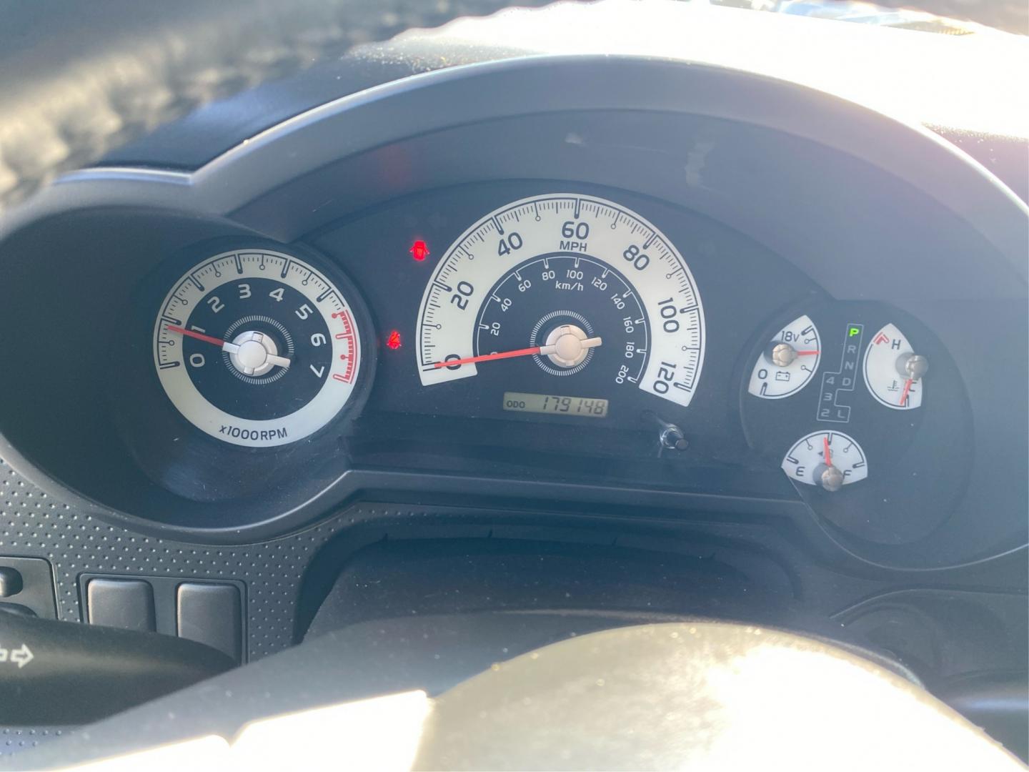 2007 YELLOW TOYOTA FJ CRUISER (JTEBU11F070) with an 4.0L engine, Automatic transmission, located at 908 SE 14th Street, Des Moines, IA, 50317, (515) 281-0330, 41.580303, -93.597046- Photo#15