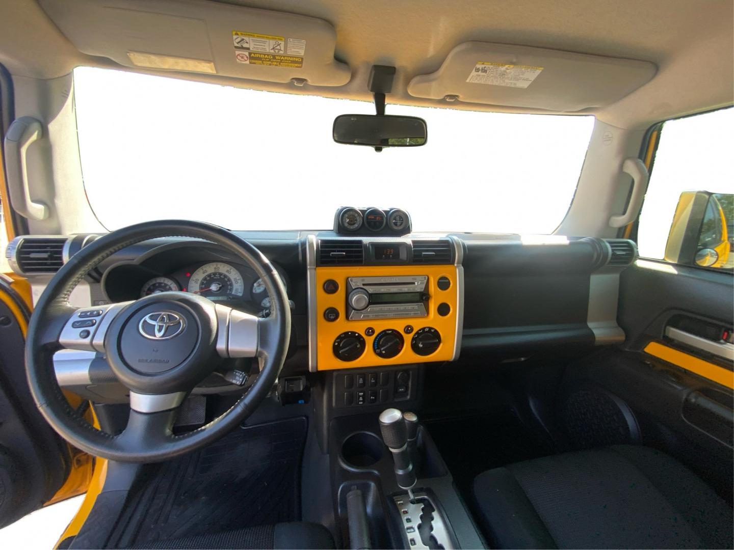 2007 YELLOW TOYOTA FJ CRUISER (JTEBU11F070) with an 4.0L engine, Automatic transmission, located at 908 SE 14th Street, Des Moines, IA, 50317, (515) 281-0330, 41.580303, -93.597046- Photo#22