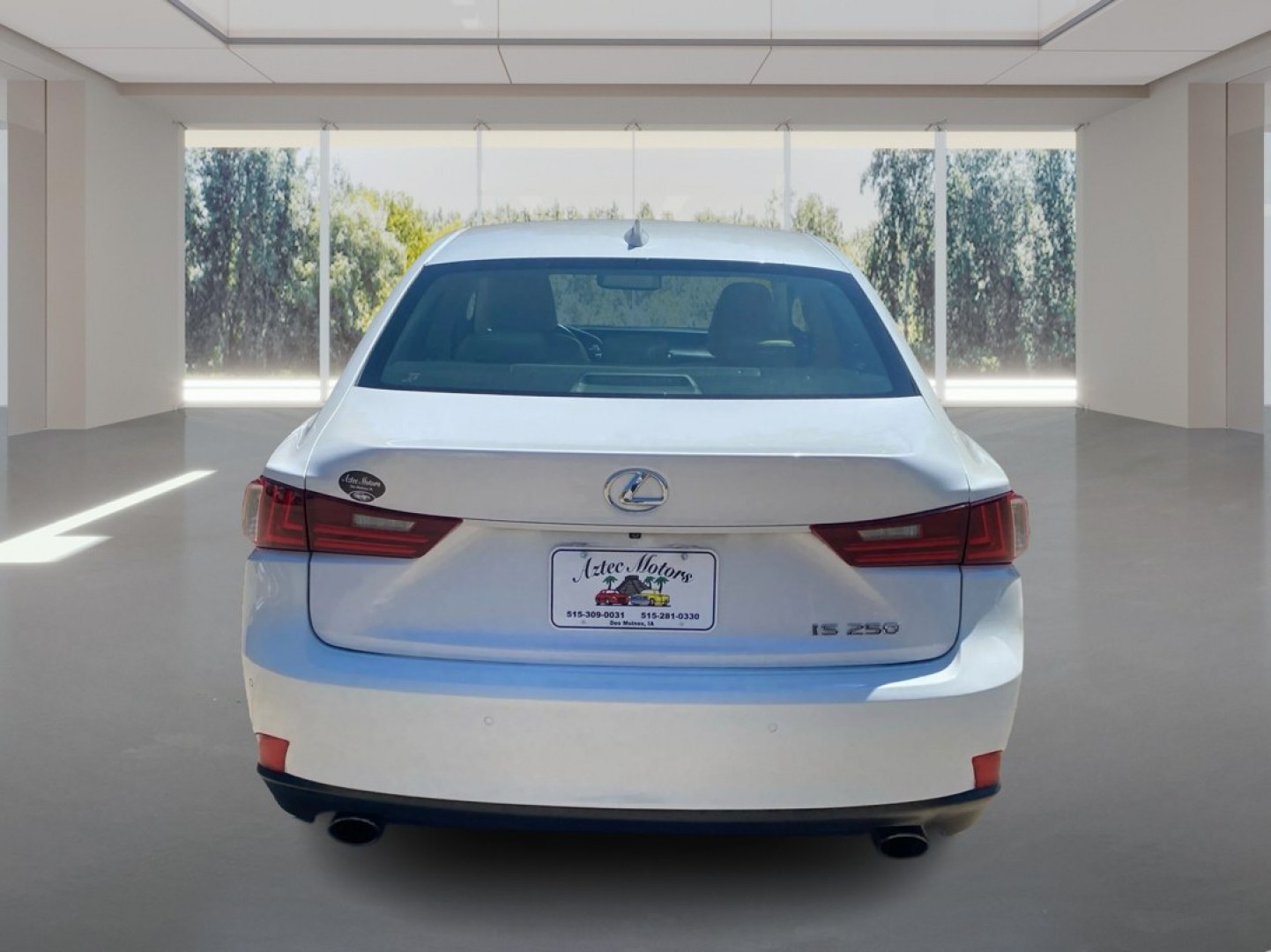 2014 WHITE LEXUS IS 250 (JTHBF1D27E5) with an 2.5L engine, Automatic transmission, located at 908 SE 14th Street, Des Moines, IA, 50317, (515) 281-0330, 41.580303, -93.597046- Photo#3