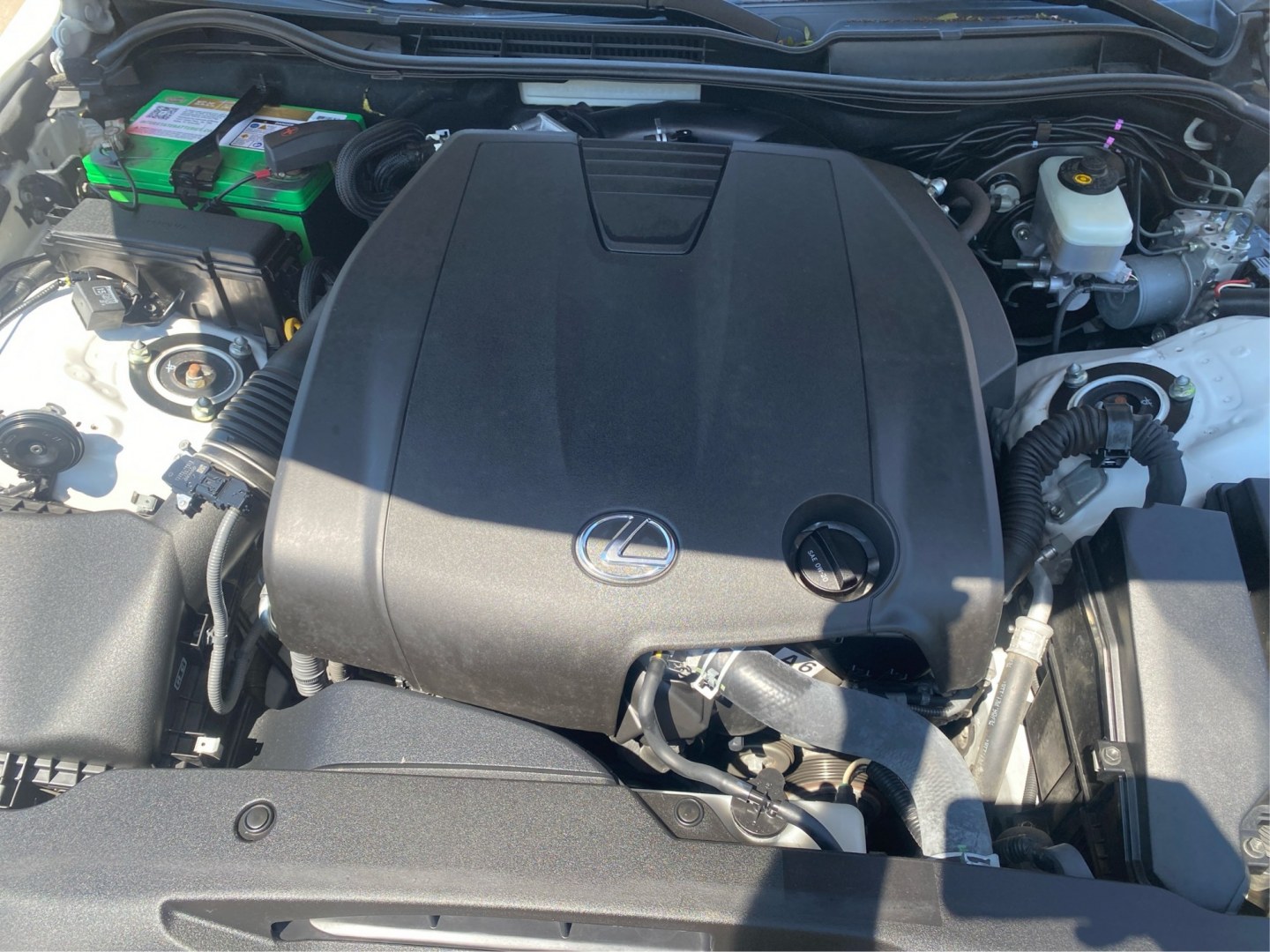 2014 WHITE LEXUS IS 250 (JTHBF1D27E5) with an 2.5L engine, Automatic transmission, located at 908 SE 14th Street, Des Moines, IA, 50317, (515) 281-0330, 41.580303, -93.597046- Photo#10