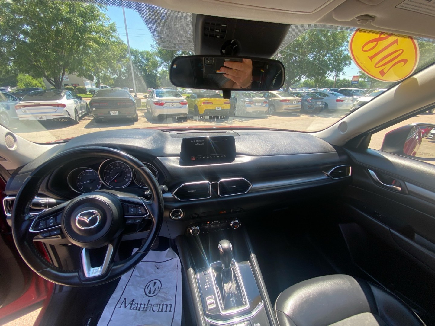 2018 MAROON MAZDA CX-5 TOURING (JM3KFBCMXJ0) with an 2.5L engine, Automatic transmission, located at 908 SE 14th Street, Des Moines, IA, 50317, (515) 281-0330, 41.580303, -93.597046- Photo#21