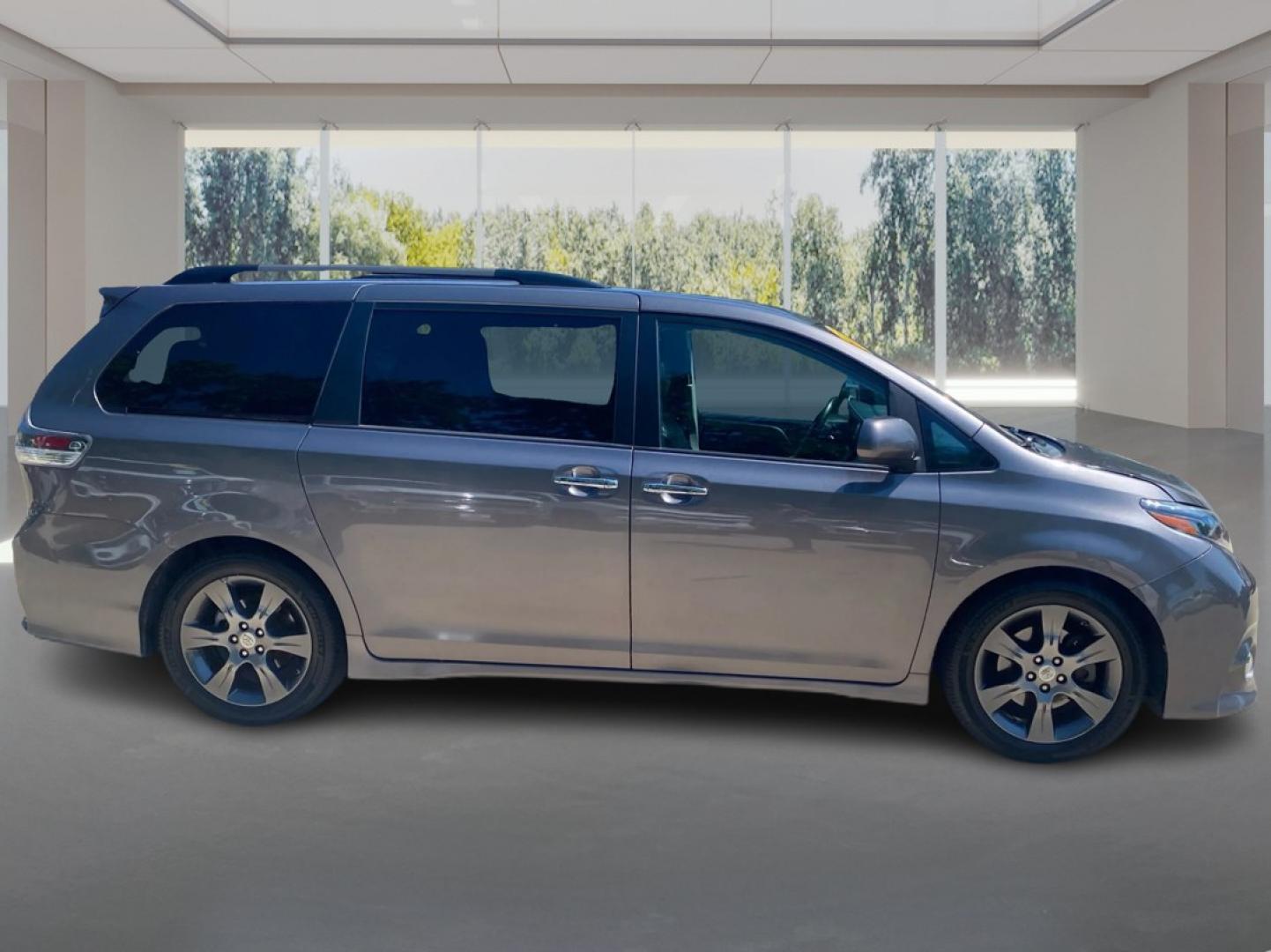 2015 GRAY TOYOTA SIENNA SPORT (5TDXK3DC0FS) with an 3.5L engine, Automatic transmission, located at 908 SE 14th Street, Des Moines, IA, 50317, (515) 281-0330, 41.580303, -93.597046- Photo#1
