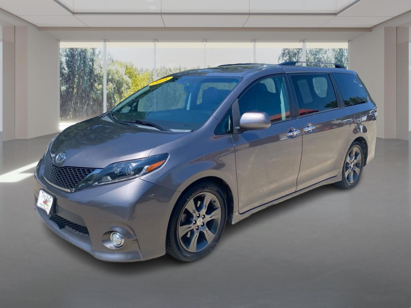 2015 GRAY TOYOTA SIENNA SPORT (5TDXK3DC0FS) with an 3.5L engine, Automatic transmission, located at 908 SE 14th Street, Des Moines, IA, 50317, (515) 281-0330, 41.580303, -93.597046- Photo#7