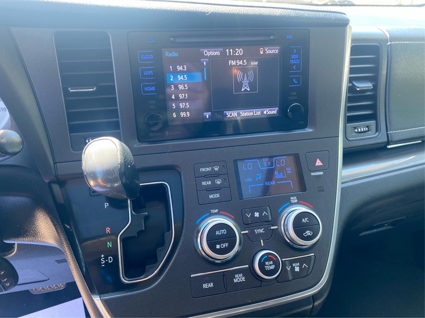 2015 GRAY TOYOTA SIENNA SPORT (5TDXK3DC0FS) with an 3.5L engine, Automatic transmission, located at 908 SE 14th Street, Des Moines, IA, 50317, (515) 281-0330, 41.580303, -93.597046- Photo#13