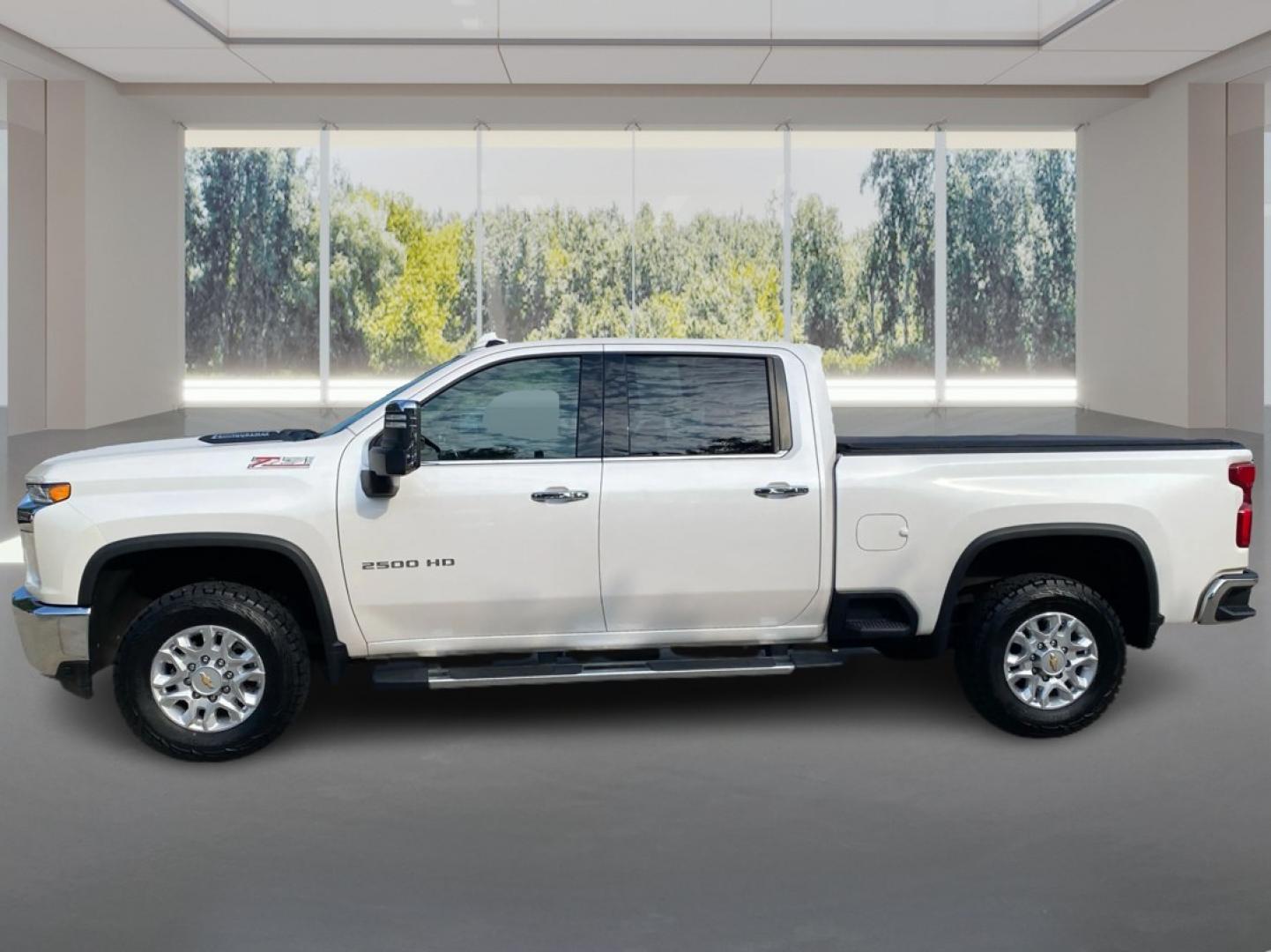 2022 WHITE CHEVROLET SILVERADO 2500 HEAVY DUTY LTZ (1GC4YPEYXNF) with an 6.6L engine, Automatic transmission, located at 908 SE 14th Street, Des Moines, IA, 50317, (515) 281-0330, 41.580303, -93.597046- Photo#5