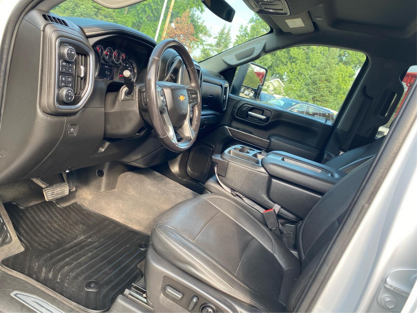 2022 WHITE CHEVROLET SILVERADO 2500 HEAVY DUTY LTZ (1GC4YPEYXNF) with an 6.6L engine, Automatic transmission, located at 908 SE 14th Street, Des Moines, IA, 50317, (515) 281-0330, 41.580303, -93.597046- Photo#8