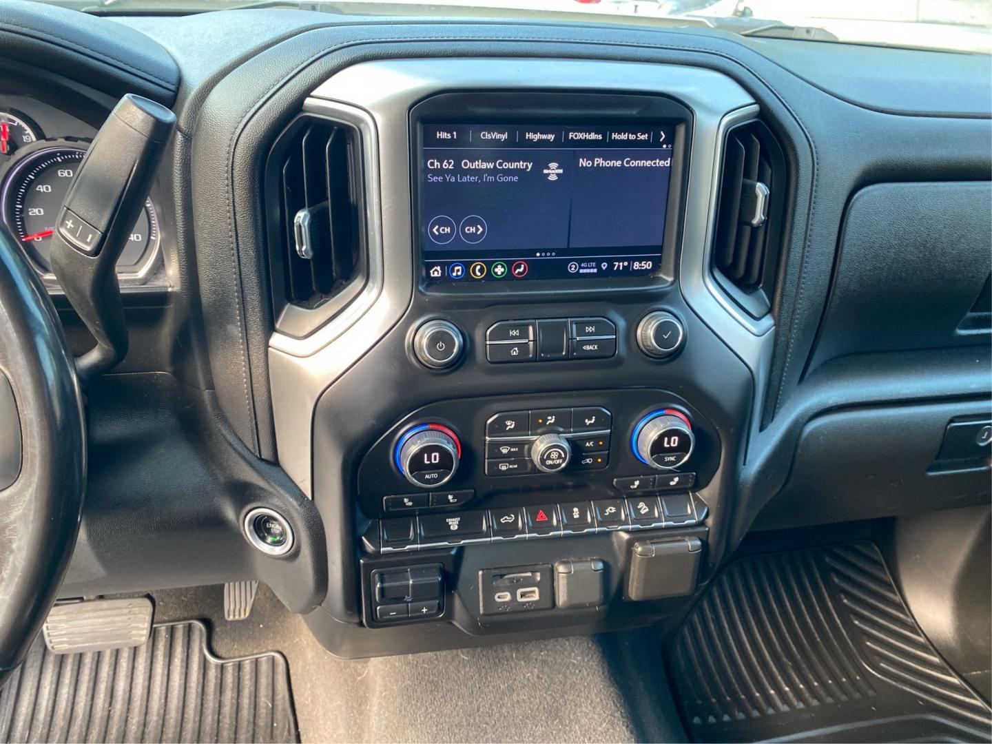 2022 WHITE CHEVROLET SILVERADO 2500 HEAVY DUTY LTZ (1GC4YPEYXNF) with an 6.6L engine, Automatic transmission, located at 908 SE 14th Street, Des Moines, IA, 50317, (515) 281-0330, 41.580303, -93.597046- Photo#13