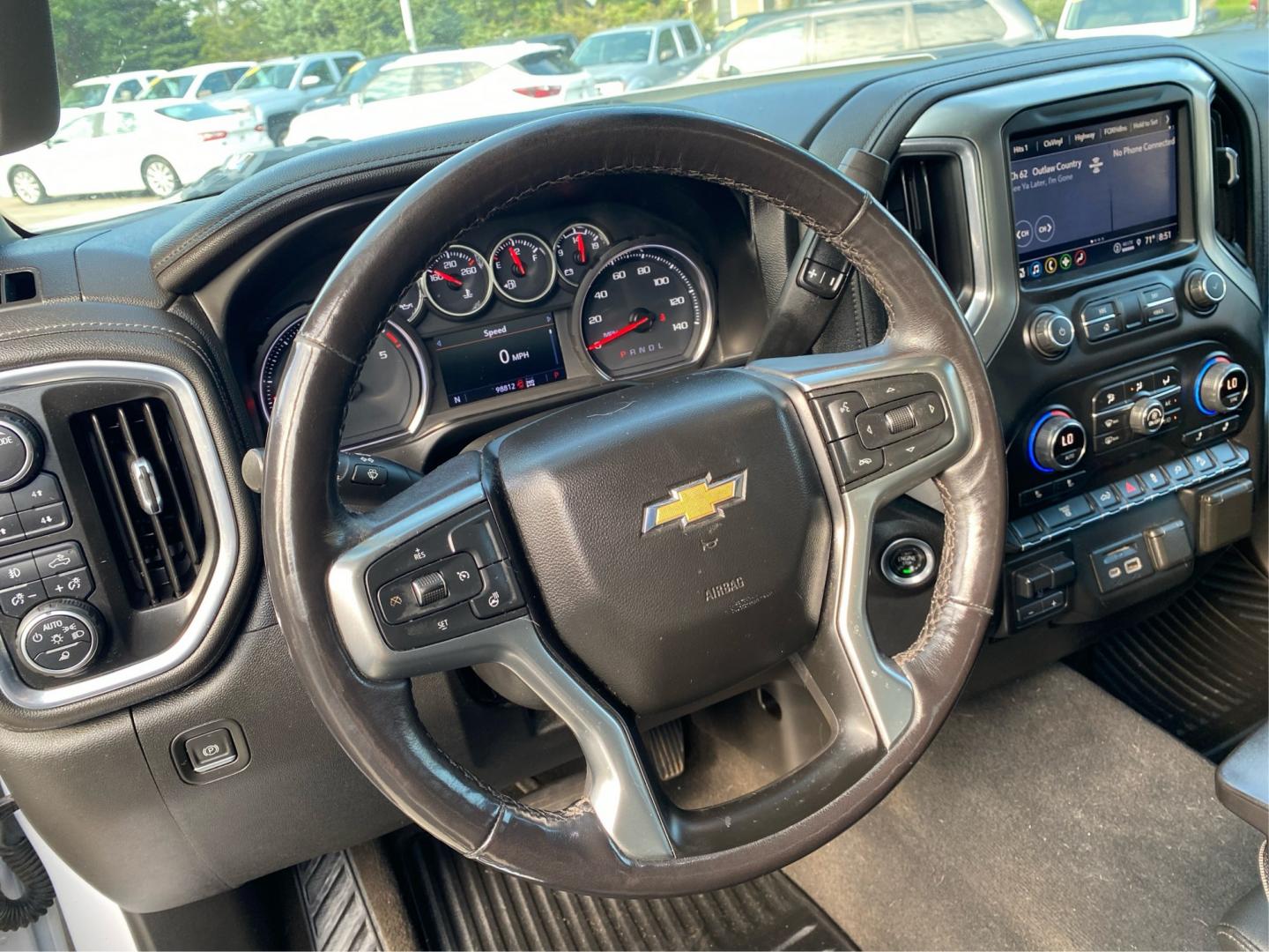 2022 WHITE CHEVROLET SILVERADO 2500 HEAVY DUTY LTZ (1GC4YPEYXNF) with an 6.6L engine, Automatic transmission, located at 908 SE 14th Street, Des Moines, IA, 50317, (515) 281-0330, 41.580303, -93.597046- Photo#16