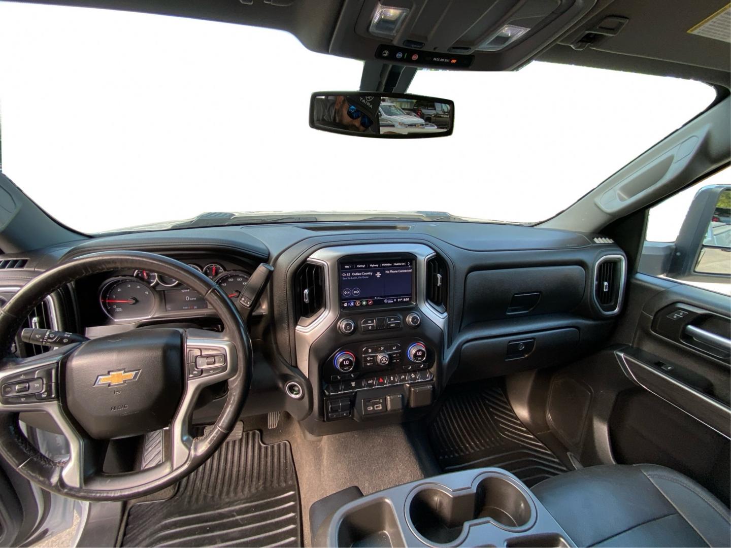 2022 WHITE CHEVROLET SILVERADO 2500 HEAVY DUTY LTZ (1GC4YPEYXNF) with an 6.6L engine, Automatic transmission, located at 908 SE 14th Street, Des Moines, IA, 50317, (515) 281-0330, 41.580303, -93.597046- Photo#22