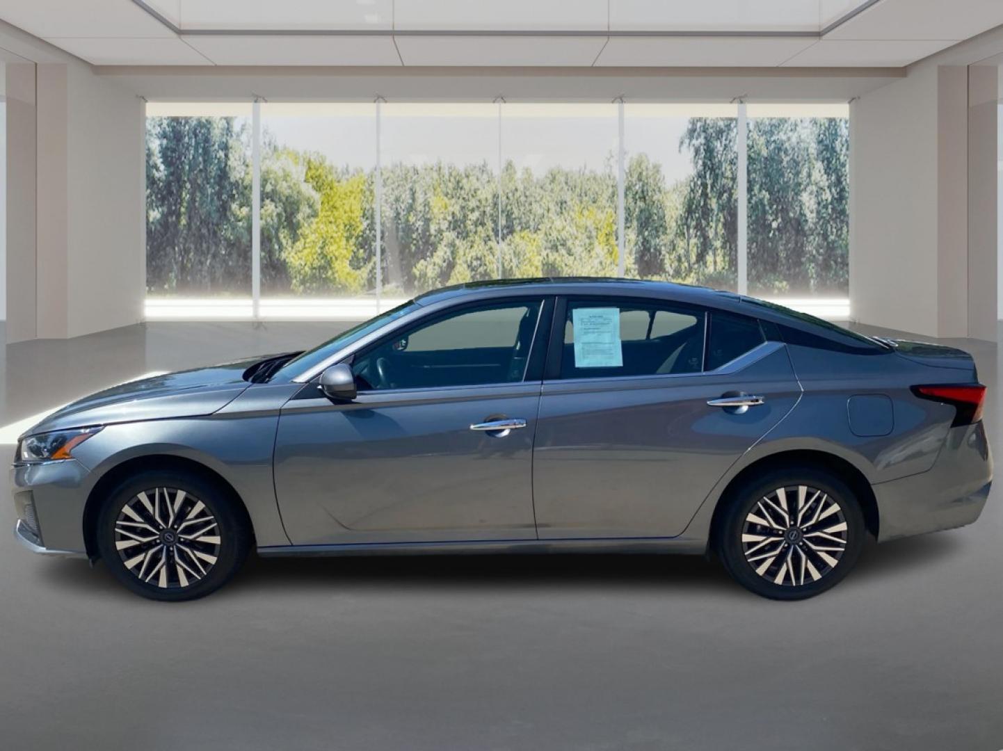 2023 GRAY NISSAN ALTIMA SV (1N4BL4DW4PN) with an 2.5L engine, Continuously Variable transmission, located at 908 SE 14th Street, Des Moines, IA, 50317, (515) 281-0330, 41.580303, -93.597046- Photo#5