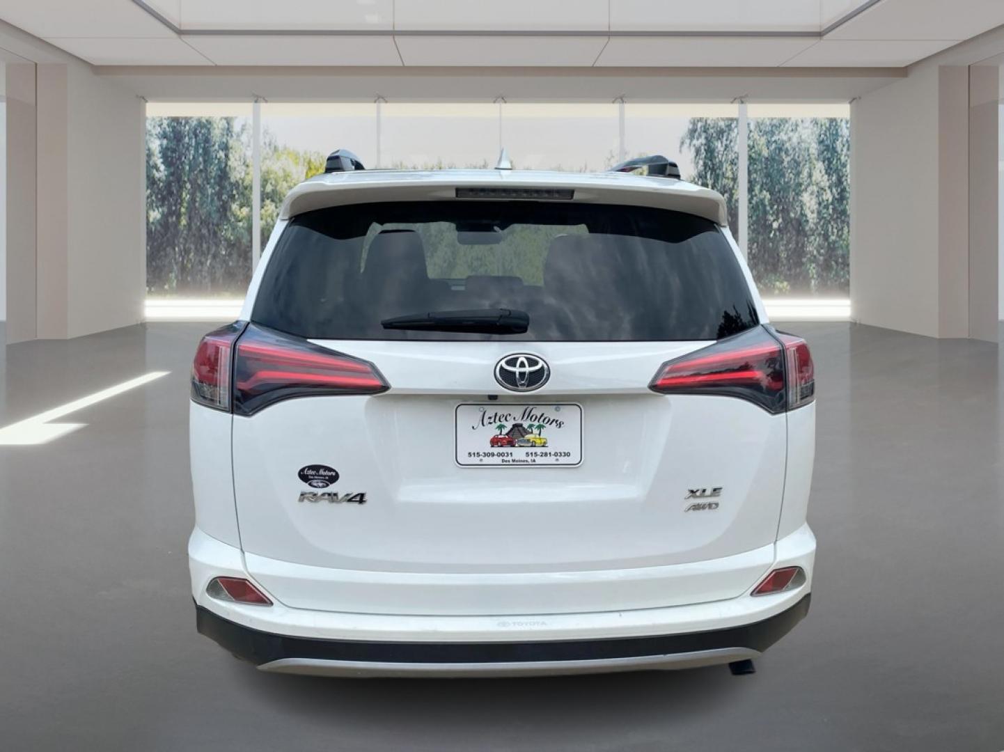 2018 WHITE TOYOTA RAV4 ADVENTURE (JTMRFREV4JJ) with an 2.5L engine, Automatic transmission, located at 908 SE 14th Street, Des Moines, IA, 50317, (515) 281-0330, 41.580303, -93.597046- Photo#3