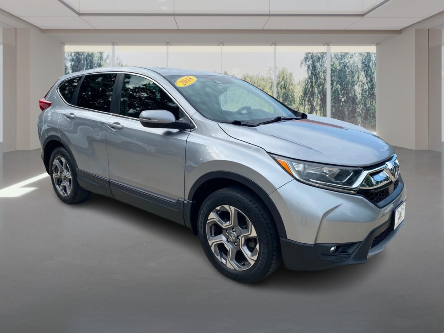 2018 SILVER HONDA CR-V EX (2HKRW2H54JH) with an 1.5L engine, Continuously Variable transmission, located at 908 SE 14th Street, Des Moines, IA, 50317, (515) 281-0330, 41.580303, -93.597046- Photo#0