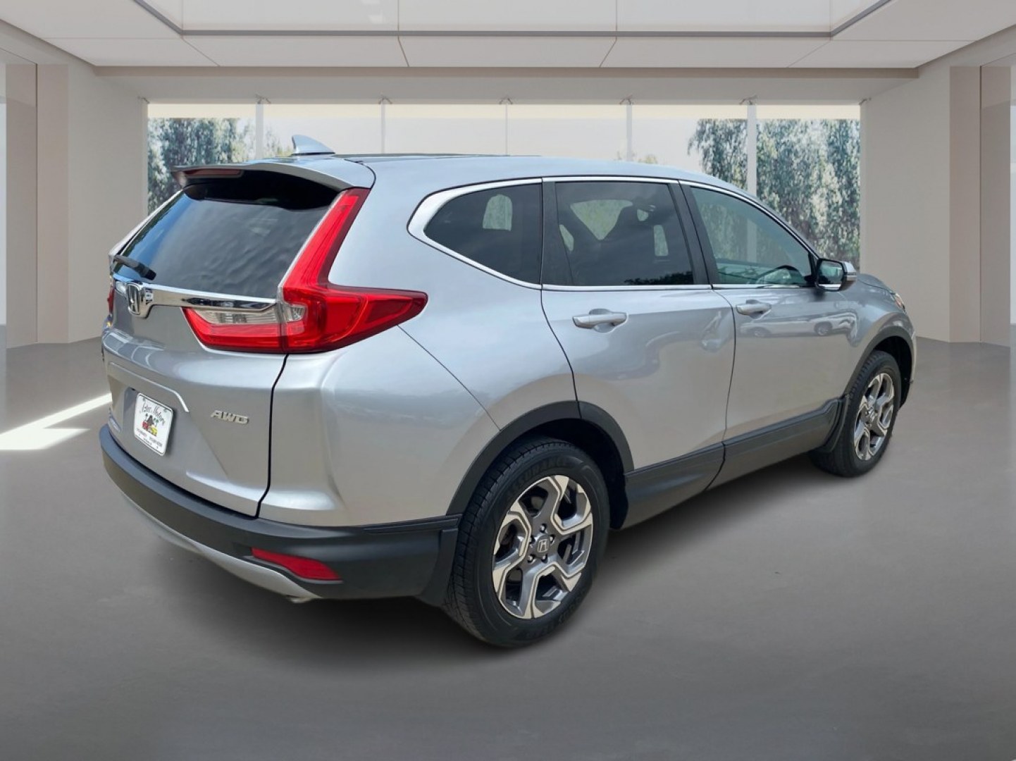 2018 SILVER HONDA CR-V EX (2HKRW2H54JH) with an 1.5L engine, Continuously Variable transmission, located at 908 SE 14th Street, Des Moines, IA, 50317, (515) 281-0330, 41.580303, -93.597046- Photo#2
