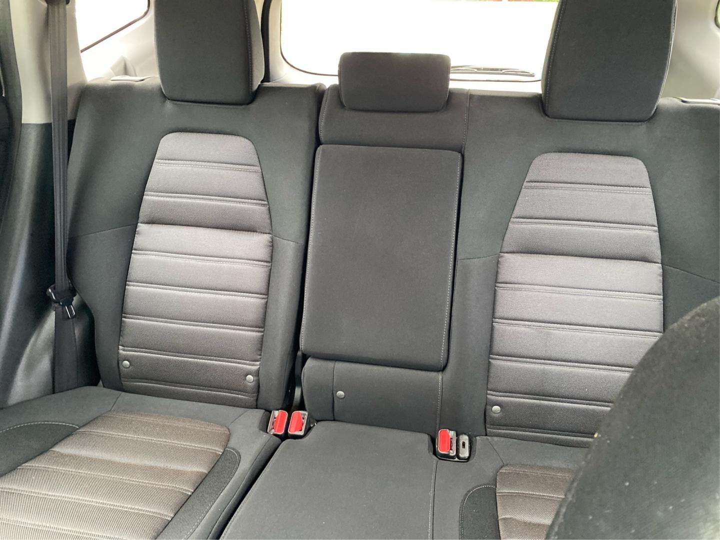 2018 SILVER HONDA CR-V EX (2HKRW2H54JH) with an 1.5L engine, Continuously Variable transmission, located at 908 SE 14th Street, Des Moines, IA, 50317, (515) 281-0330, 41.580303, -93.597046- Photo#14