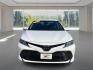 2018 WHITE TOYOTA CAMRY L (4T1B11HK8JU) with an 2.5L engine, Automatic transmission, located at 908 SE 14th Street, Des Moines, IA, 50317, (515) 281-0330, 41.580303, -93.597046- Photo#6
