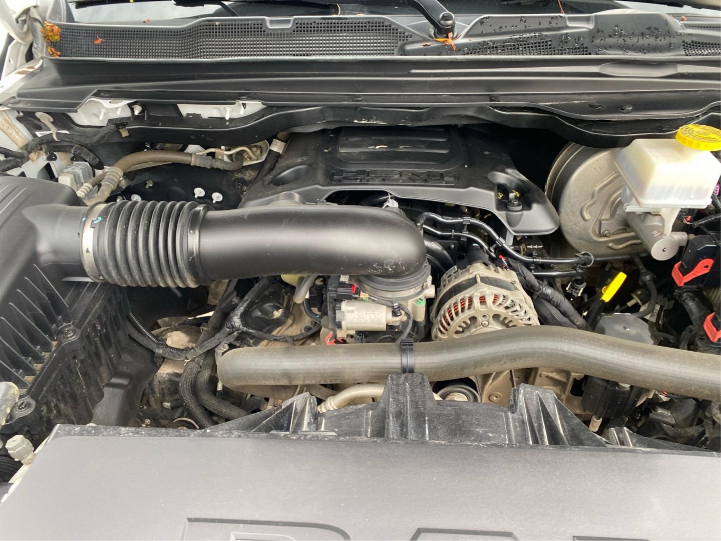 2022 WHITE RAM 1500 REBEL (1C6SRFLT1NN) with an 5.7L engine, Automatic transmission, located at 908 SE 14th Street, Des Moines, IA, 50317, (515) 281-0330, 41.580303, -93.597046- Photo#10
