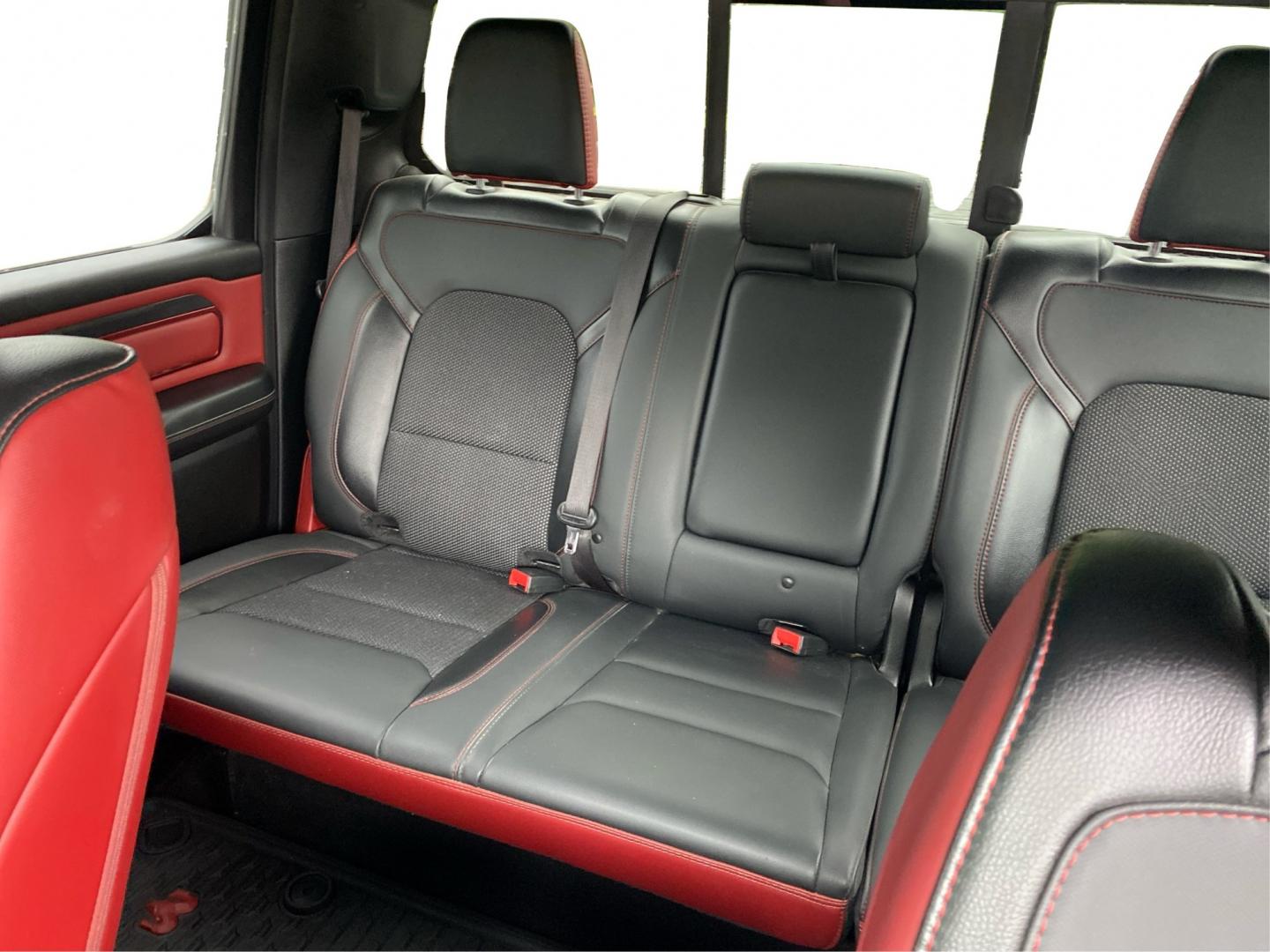 2022 WHITE RAM 1500 REBEL (1C6SRFLT1NN) with an 5.7L engine, Automatic transmission, located at 908 SE 14th Street, Des Moines, IA, 50317, (515) 281-0330, 41.580303, -93.597046- Photo#13