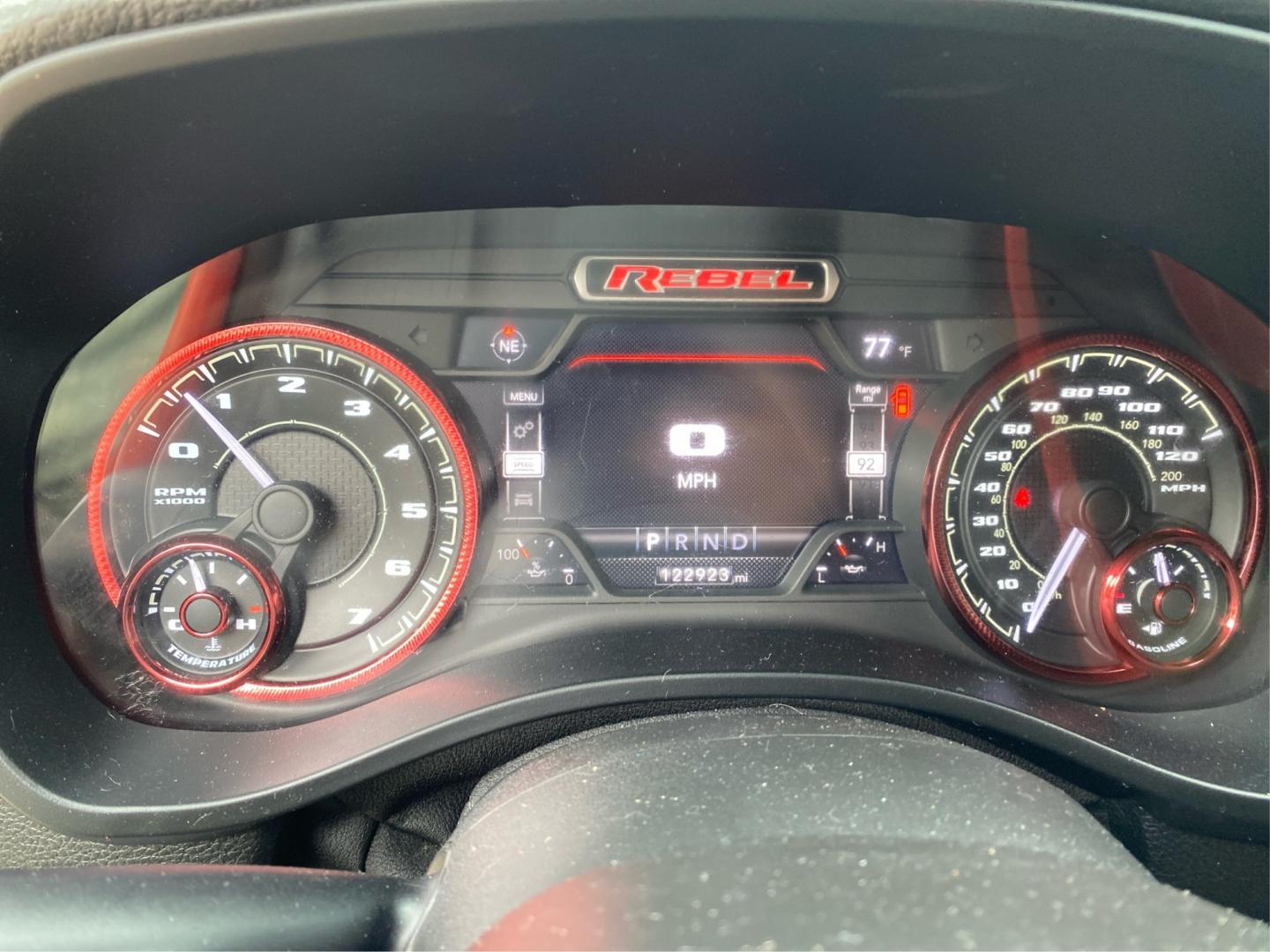 2022 WHITE RAM 1500 REBEL (1C6SRFLT1NN) with an 5.7L engine, Automatic transmission, located at 908 SE 14th Street, Des Moines, IA, 50317, (515) 281-0330, 41.580303, -93.597046- Photo#14
