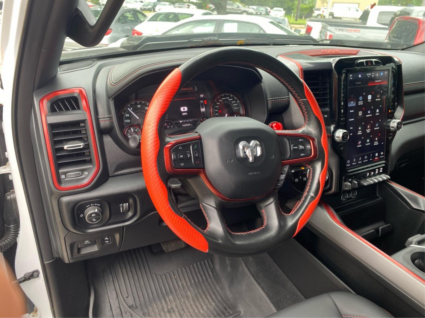 2022 WHITE RAM 1500 REBEL (1C6SRFLT1NN) with an 5.7L engine, Automatic transmission, located at 908 SE 14th Street, Des Moines, IA, 50317, (515) 281-0330, 41.580303, -93.597046- Photo#15