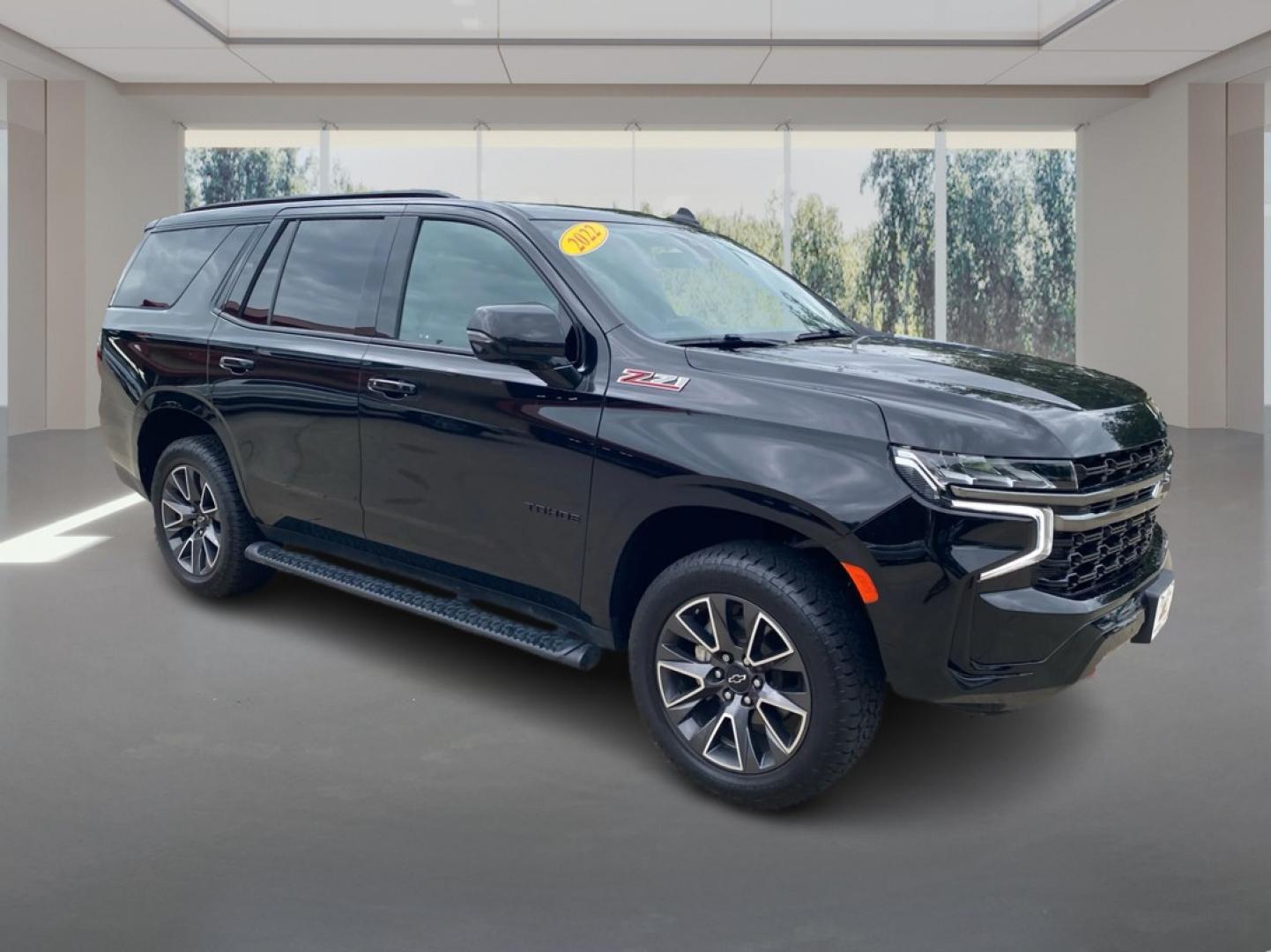 2022 BLACK CHEVROLET TAHOE 1500 Z71 (1GNSKPKD1NR) with an 5.3L engine, Automatic transmission, located at 908 SE 14th Street, Des Moines, IA, 50317, (515) 281-0330, 41.580303, -93.597046- Photo#0