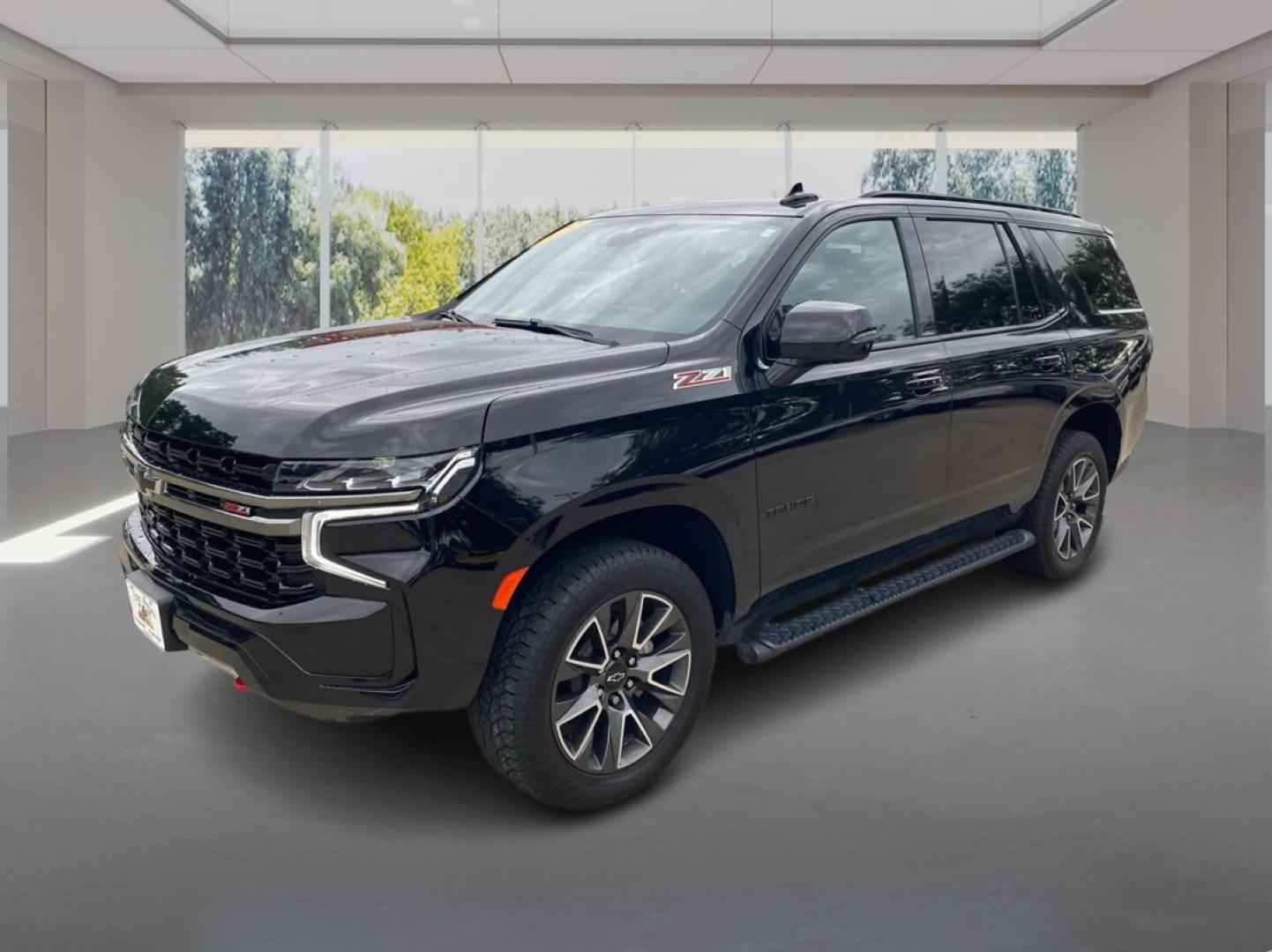 2022 BLACK CHEVROLET TAHOE 1500 Z71 (1GNSKPKD1NR) with an 5.3L engine, Automatic transmission, located at 908 SE 14th Street, Des Moines, IA, 50317, (515) 281-0330, 41.580303, -93.597046- Photo#7