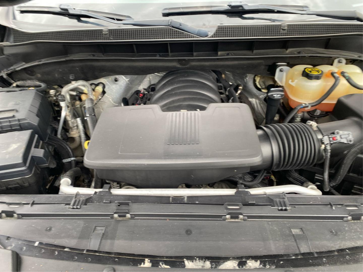 2022 BLACK CHEVROLET TAHOE 1500 Z71 (1GNSKPKD1NR) with an 5.3L engine, Automatic transmission, located at 908 SE 14th Street, Des Moines, IA, 50317, (515) 281-0330, 41.580303, -93.597046- Photo#10