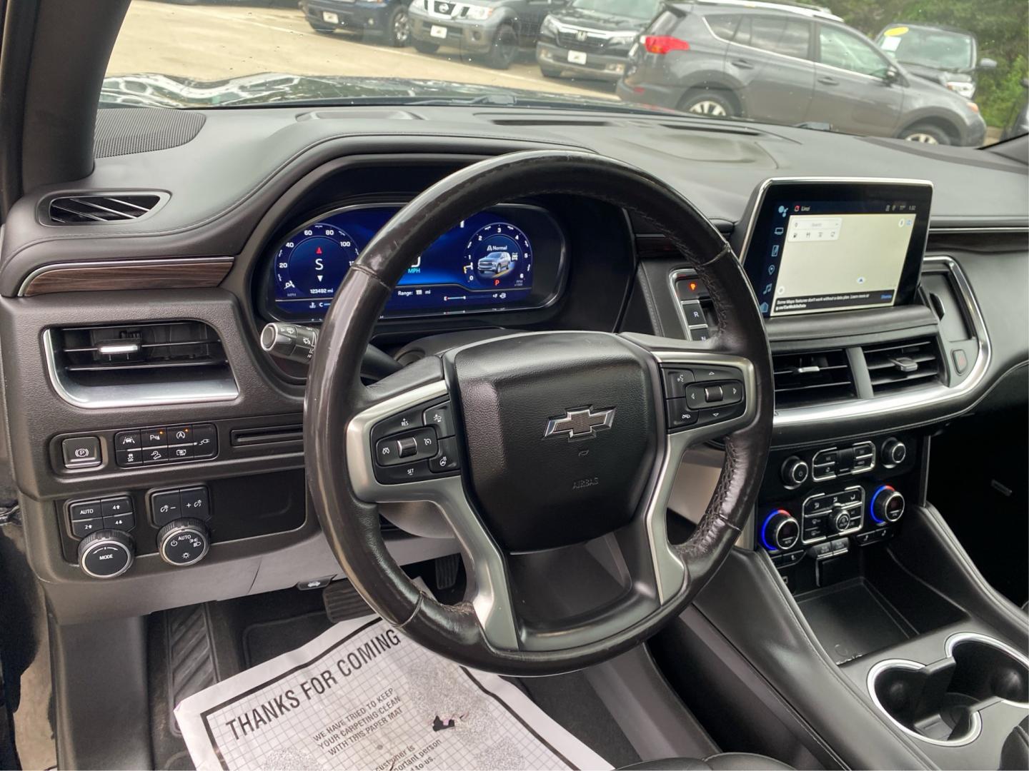 2022 BLACK CHEVROLET TAHOE 1500 Z71 (1GNSKPKD1NR) with an 5.3L engine, Automatic transmission, located at 908 SE 14th Street, Des Moines, IA, 50317, (515) 281-0330, 41.580303, -93.597046- Photo#16