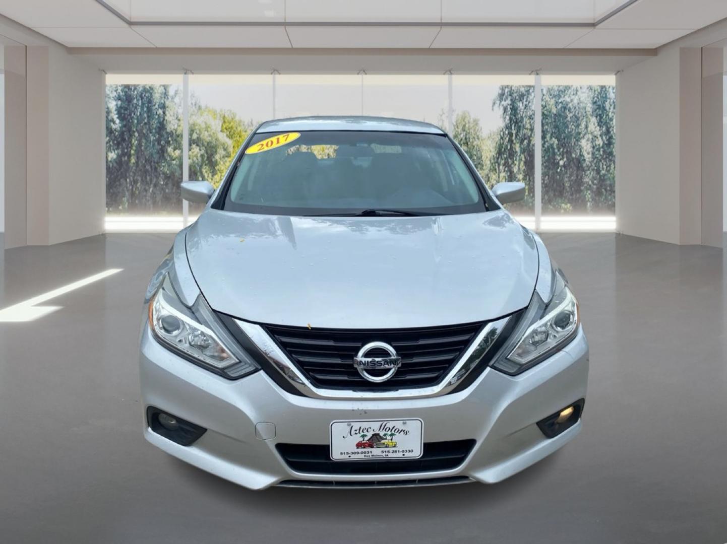 2017 SILVER NISSAN ALTIMA 2.5 (1N4AL3APXHC) with an 2.5L engine, Continuously Variable transmission, located at 908 SE 14th Street, Des Moines, IA, 50317, (515) 281-0330, 41.580303, -93.597046- Photo#6