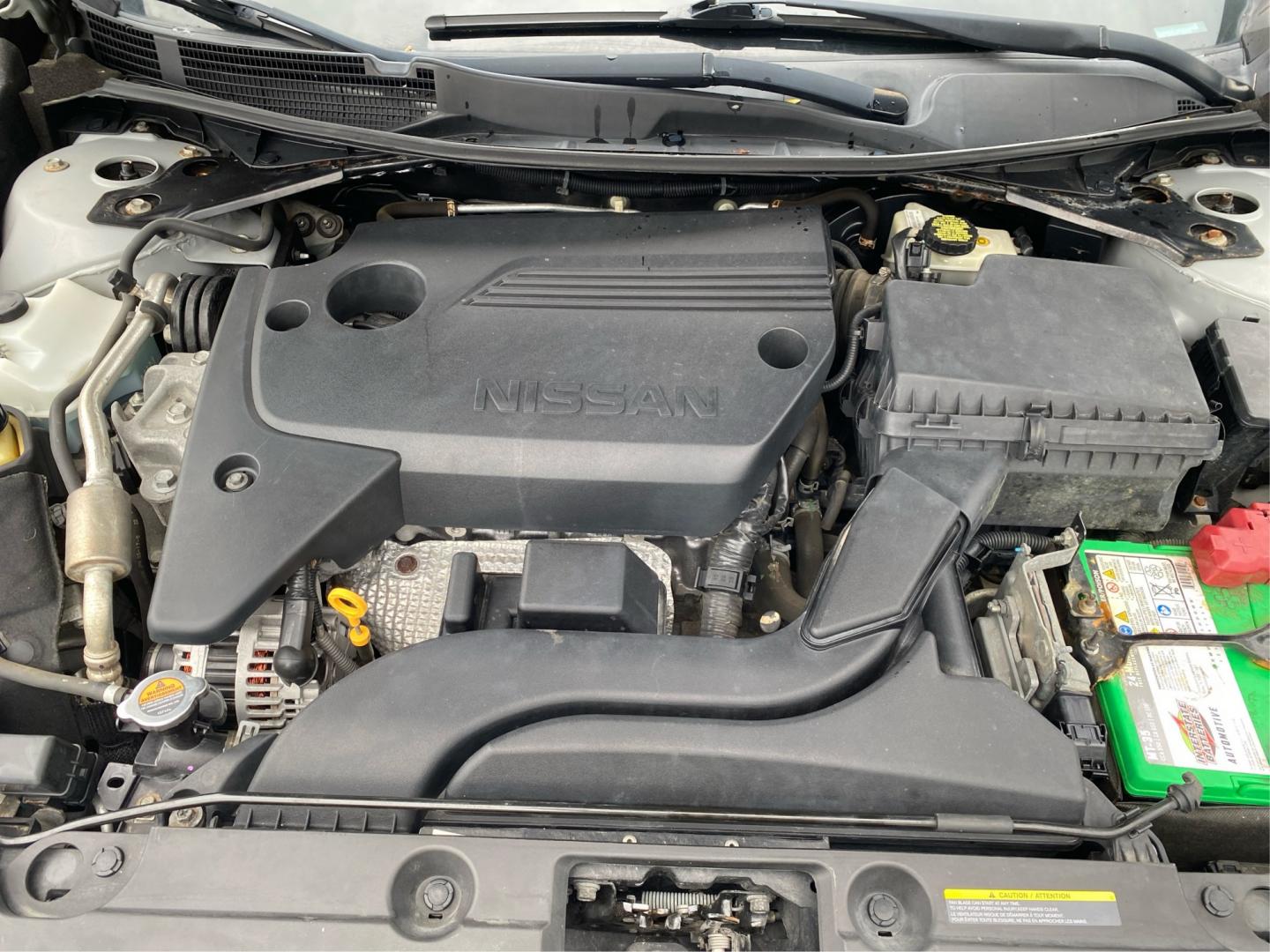 2017 SILVER NISSAN ALTIMA 2.5 (1N4AL3APXHC) with an 2.5L engine, Continuously Variable transmission, located at 908 SE 14th Street, Des Moines, IA, 50317, (515) 281-0330, 41.580303, -93.597046- Photo#10