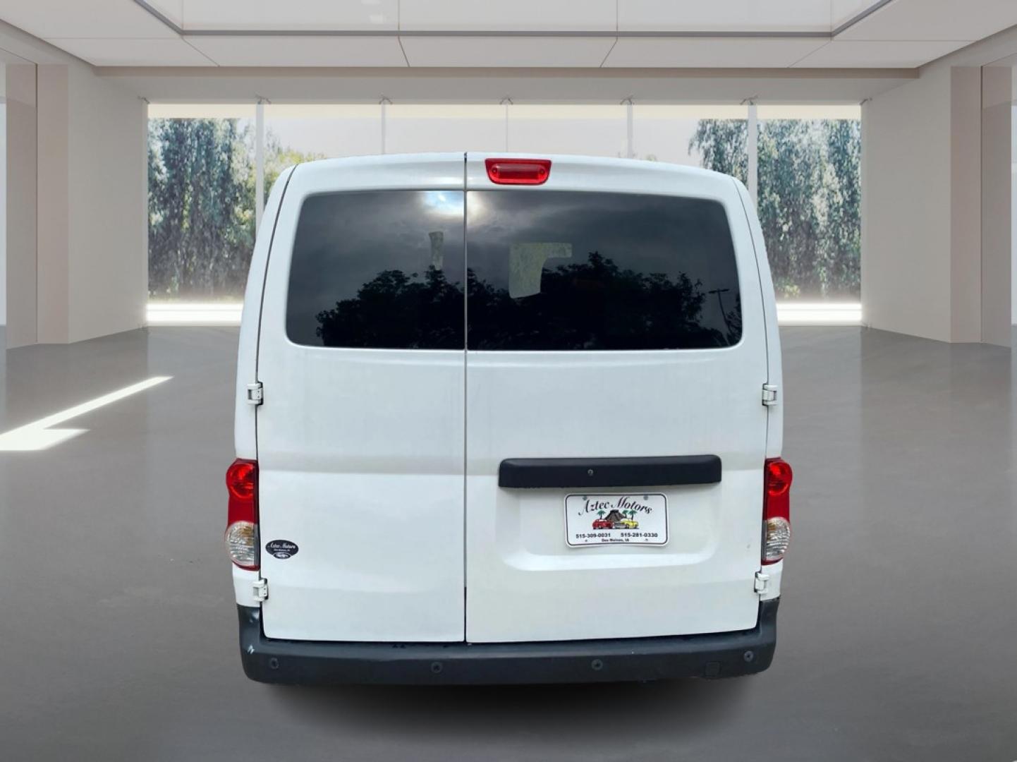 2015 WHITE CHEVROLET CITY EXPRESS LT (3N63M0ZN4FK) with an 2.0L engine, Automatic transmission, located at 908 SE 14th Street, Des Moines, IA, 50317, (515) 281-0330, 41.580303, -93.597046- Photo#3