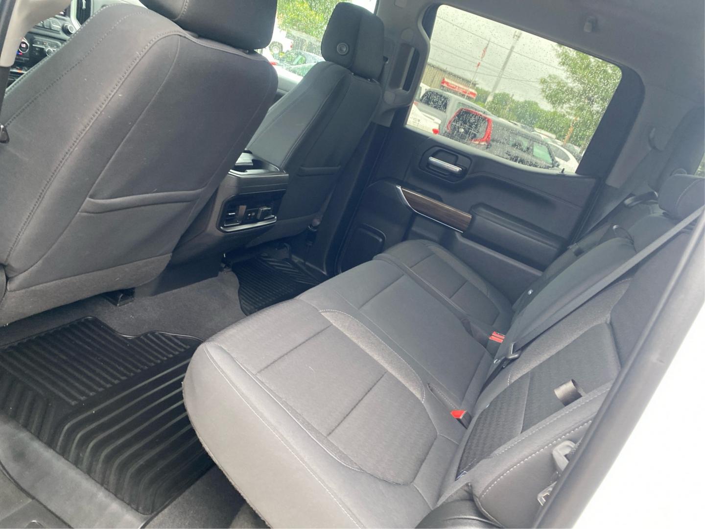 2020 WHITE CHEVROLET SILVERADO 1500 RST (3GCUYEED1LG) with an 5.3L engine, Automatic transmission, located at 908 SE 14th Street, Des Moines, IA, 50317, (515) 281-0330, 41.580303, -93.597046- Photo#9