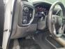 2020 WHITE CHEVROLET SILVERADO 1500 RST (3GCUYEED1LG) with an 5.3L engine, Automatic transmission, located at 908 SE 14th Street, Des Moines, IA, 50317, (515) 281-0330, 41.580303, -93.597046- Photo#16