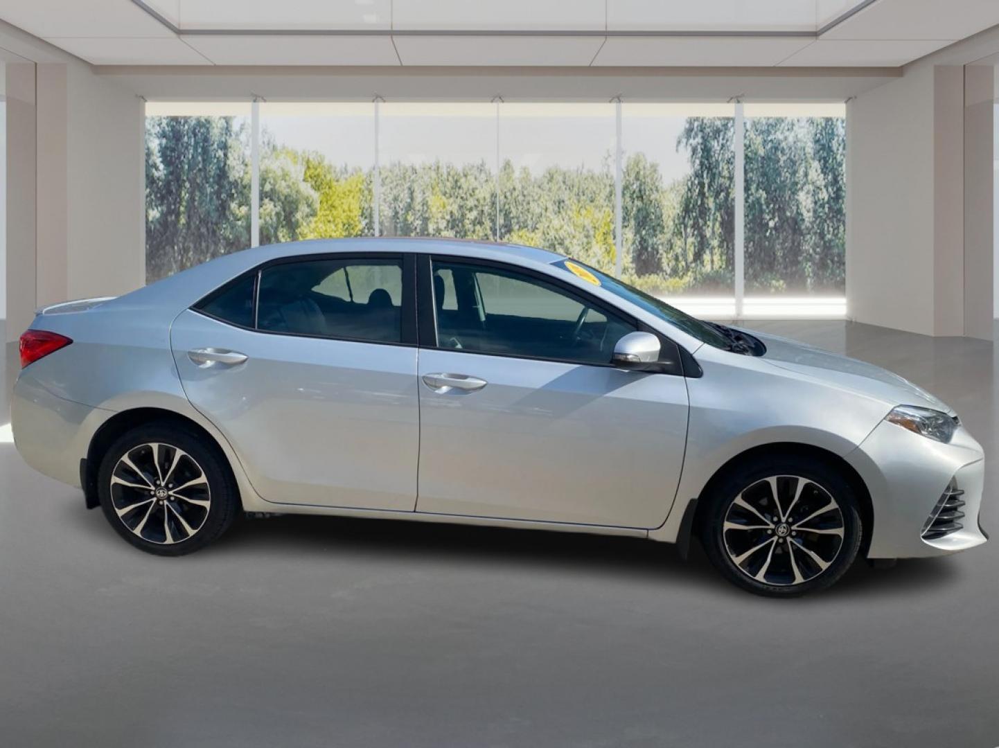 2019 SILVER TOYOTA COROLLA L (2T1BURHE7KC) with an 1.8L engine, Continuously Variable transmission, located at 908 SE 14th Street, Des Moines, IA, 50317, (515) 281-0330, 41.580303, -93.597046- Photo#1