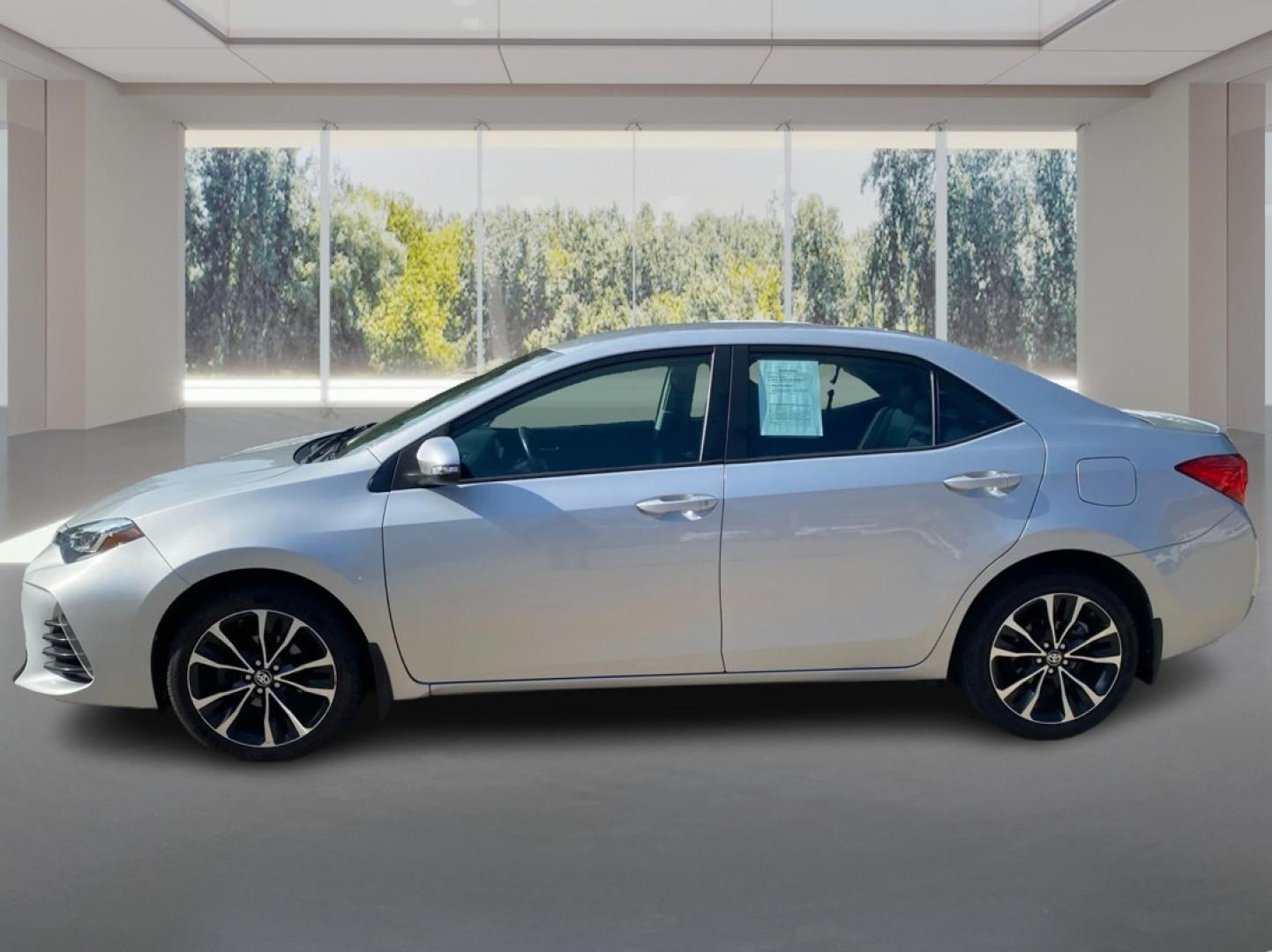 2019 SILVER TOYOTA COROLLA L (2T1BURHE7KC) with an 1.8L engine, Continuously Variable transmission, located at 908 SE 14th Street, Des Moines, IA, 50317, (515) 281-0330, 41.580303, -93.597046- Photo#5
